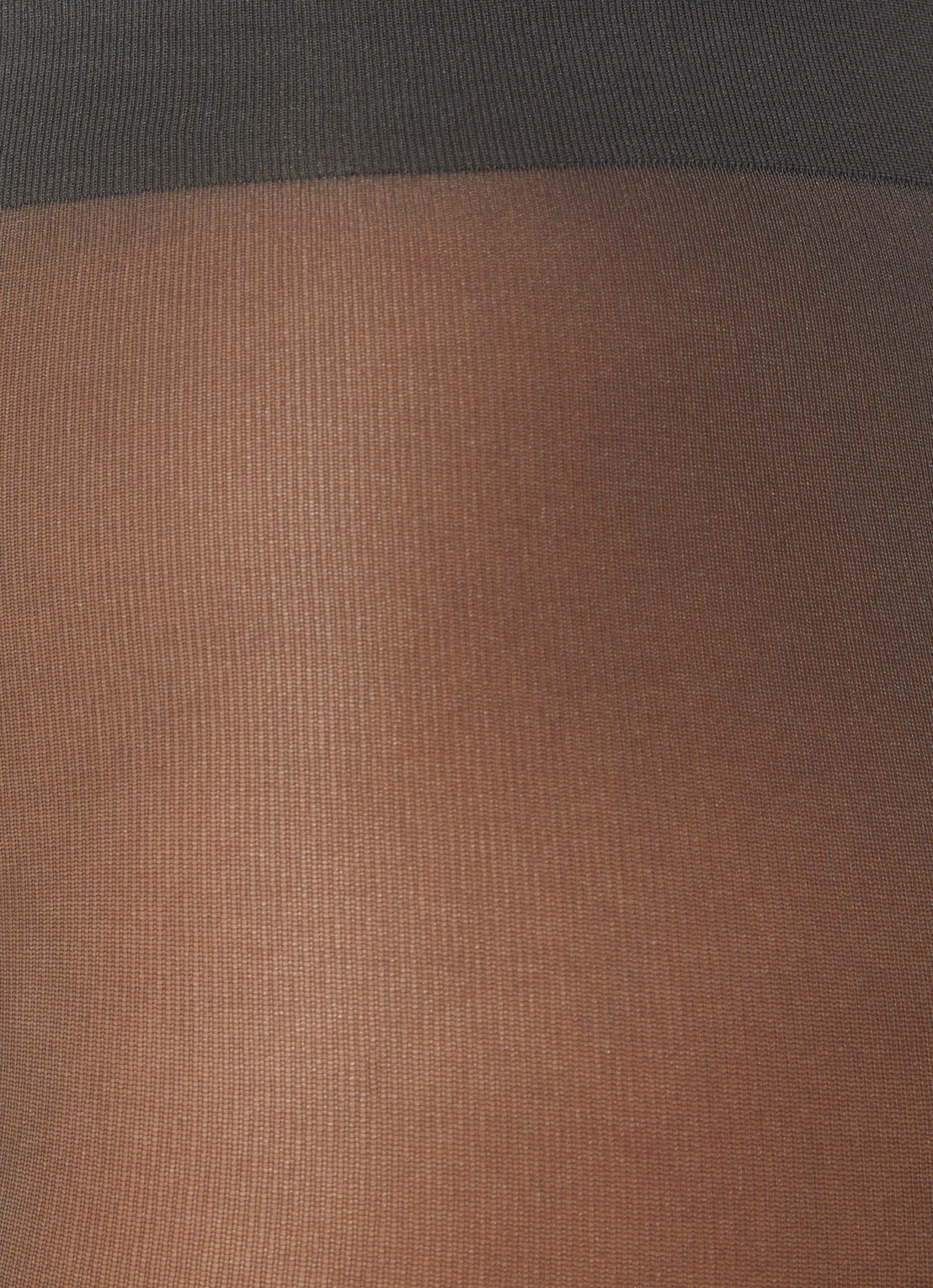 Falke Matte Deluxe panty in 30 denier - detail 3 zwart