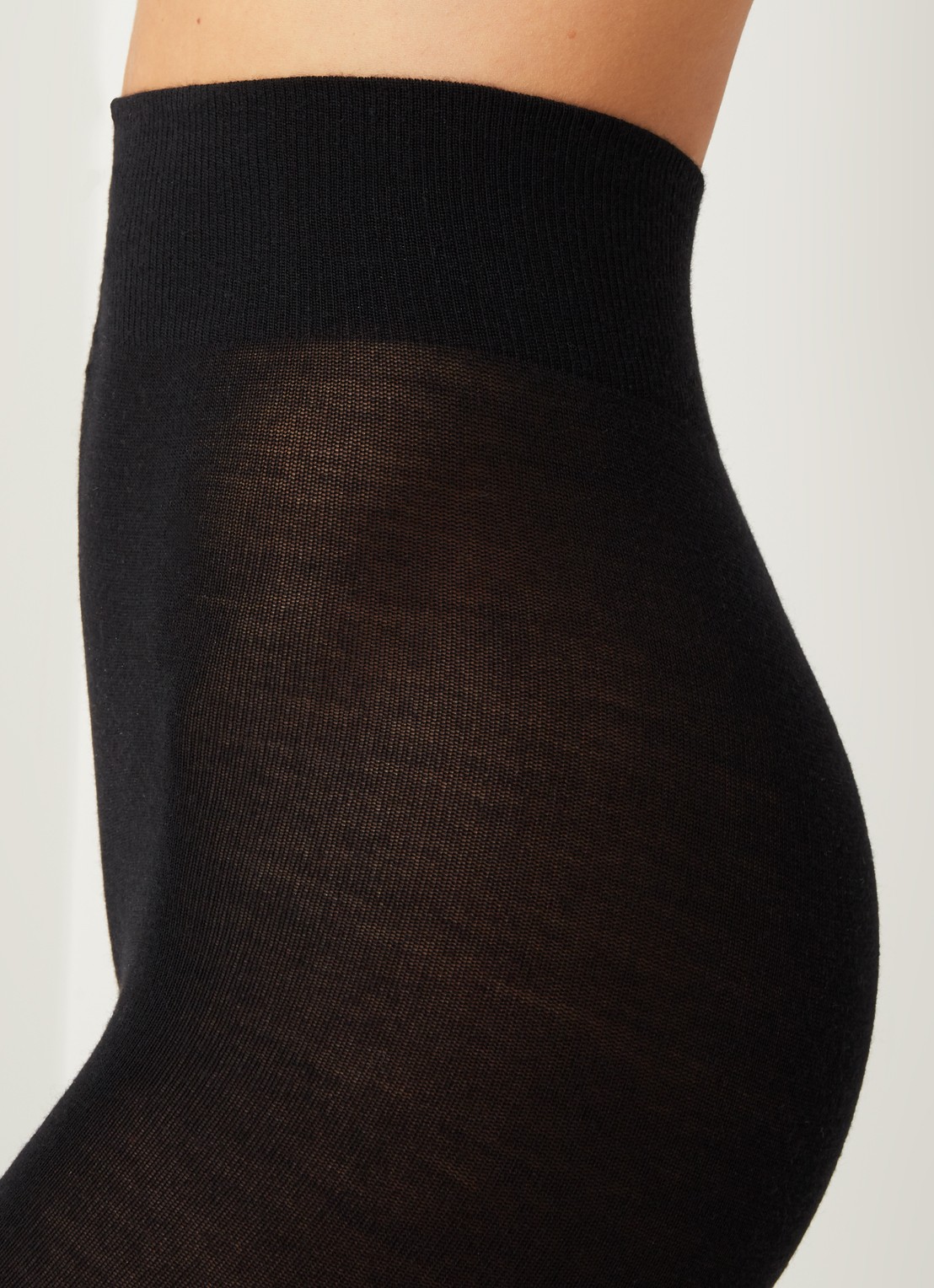 Falke Soft Merino maillot in wolblend - detail 2 zwart