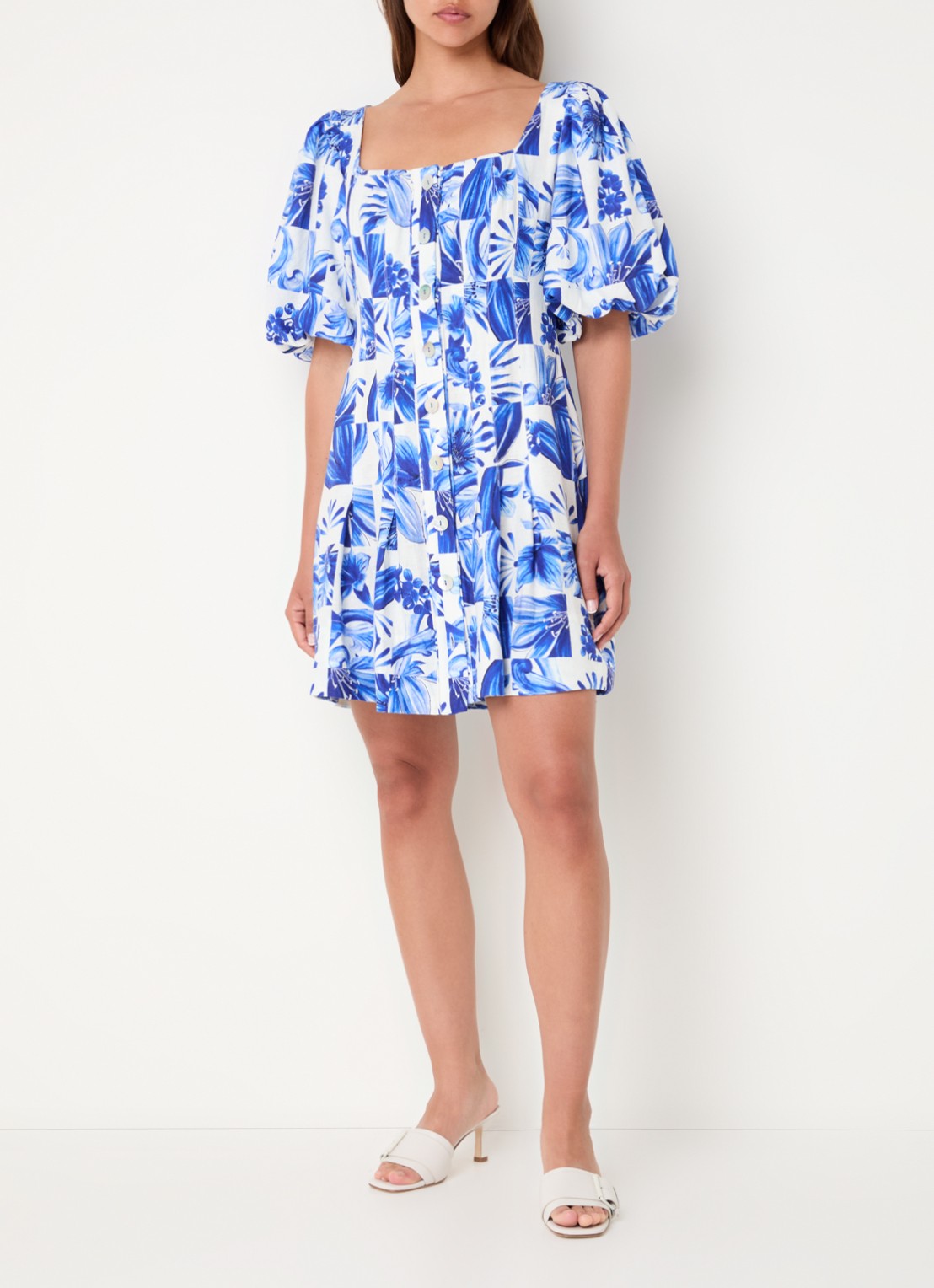 Farm Rio Garden Tiles mini blousejurk in linnenblend met pofmouw - voorkant 2 blauw