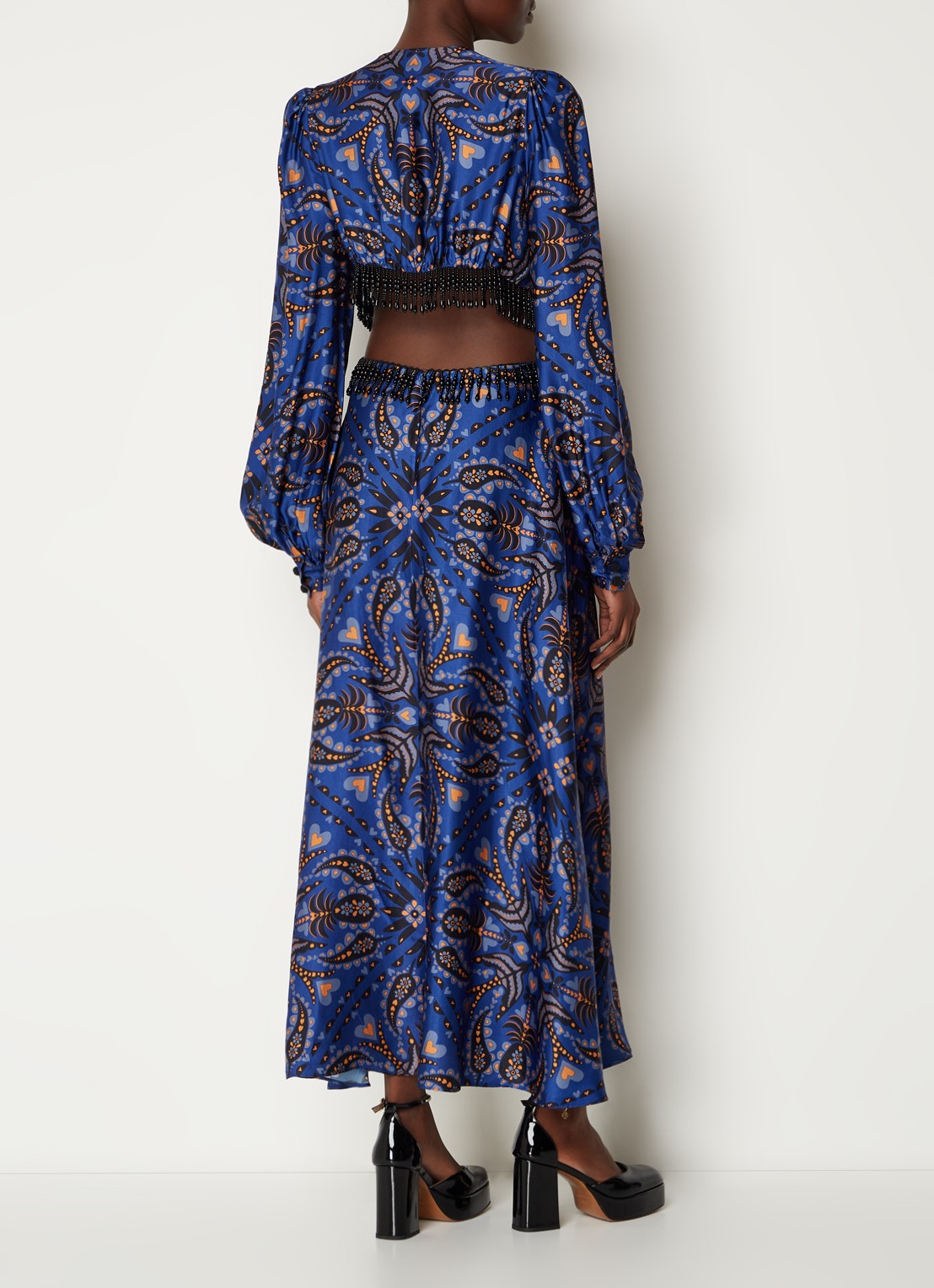 Farm Rio Martina maxi jurk van satijn met kralendecoratie - achterkant 5 donkerblauw