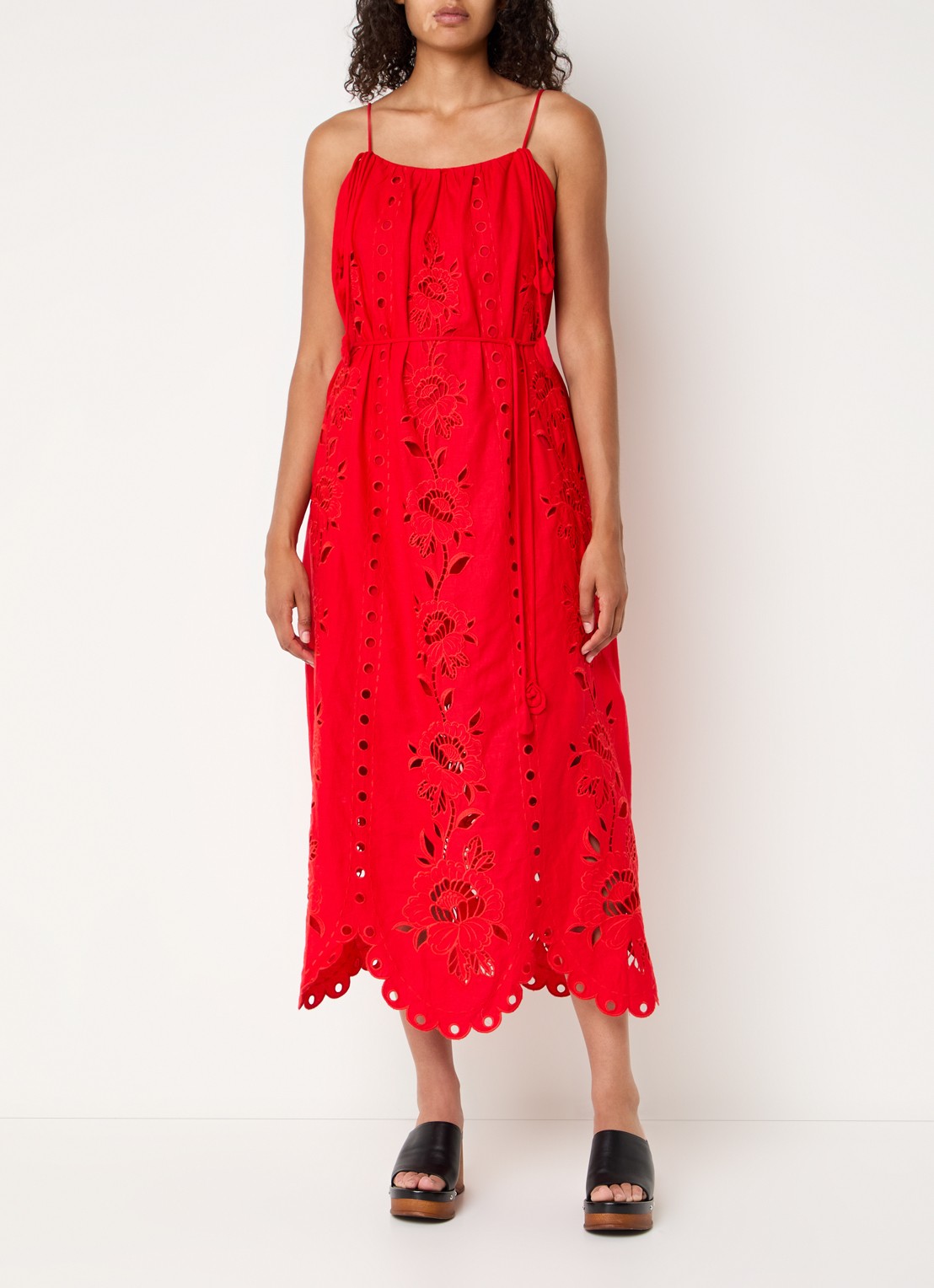Farm Rio Maxi jurk in linnenblend met broderie en ceintuur - detail 2 rood
