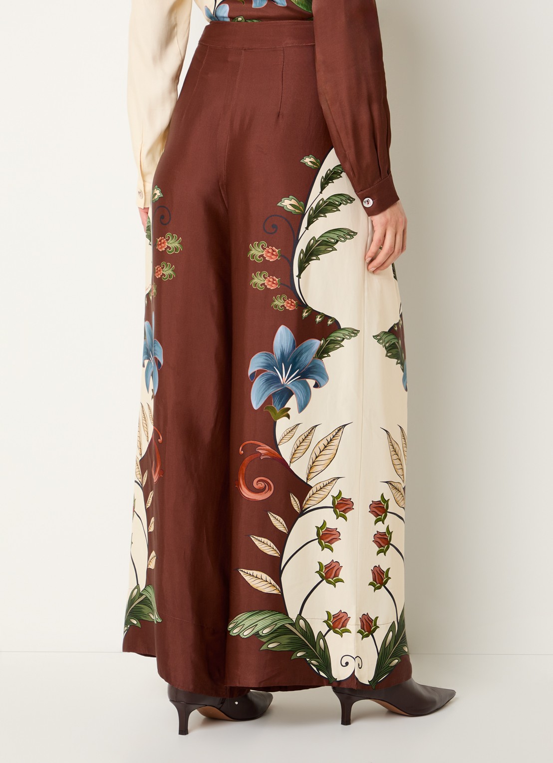 Farm Rio Milena high waist wide fit broek met print - achterkant hazelnootbruin