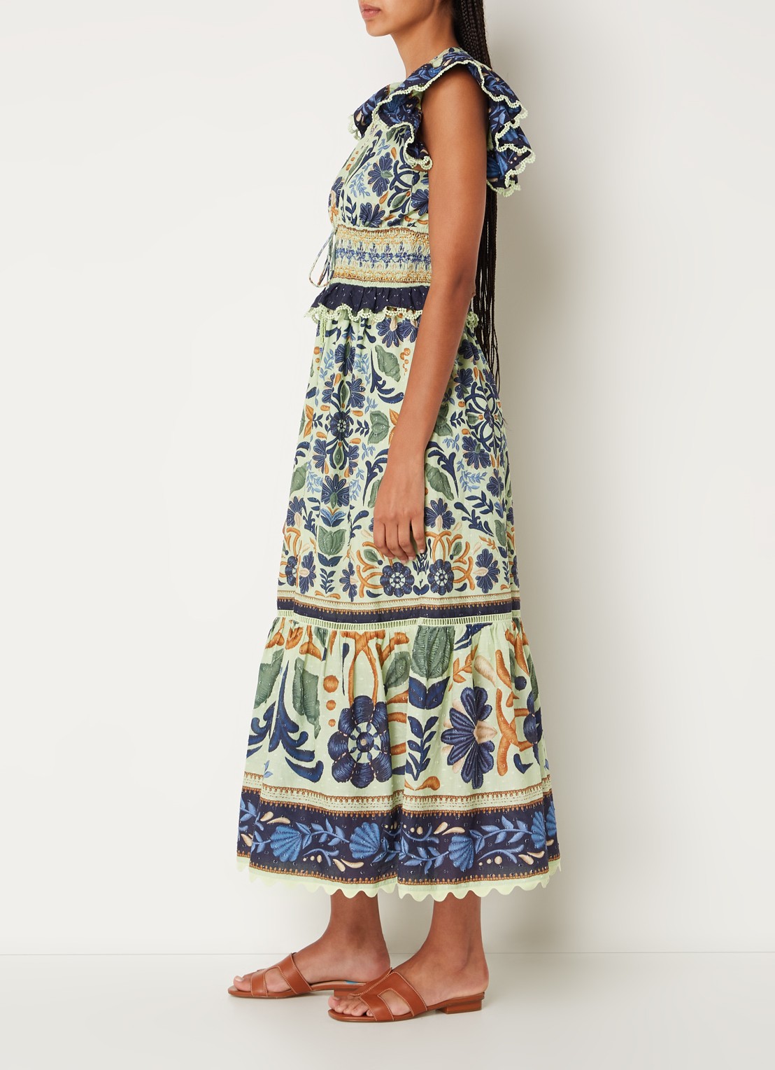 Farm Rio Ocean midi jurk met bloemenprint en smockwerk - voorkant 4 lindegroen