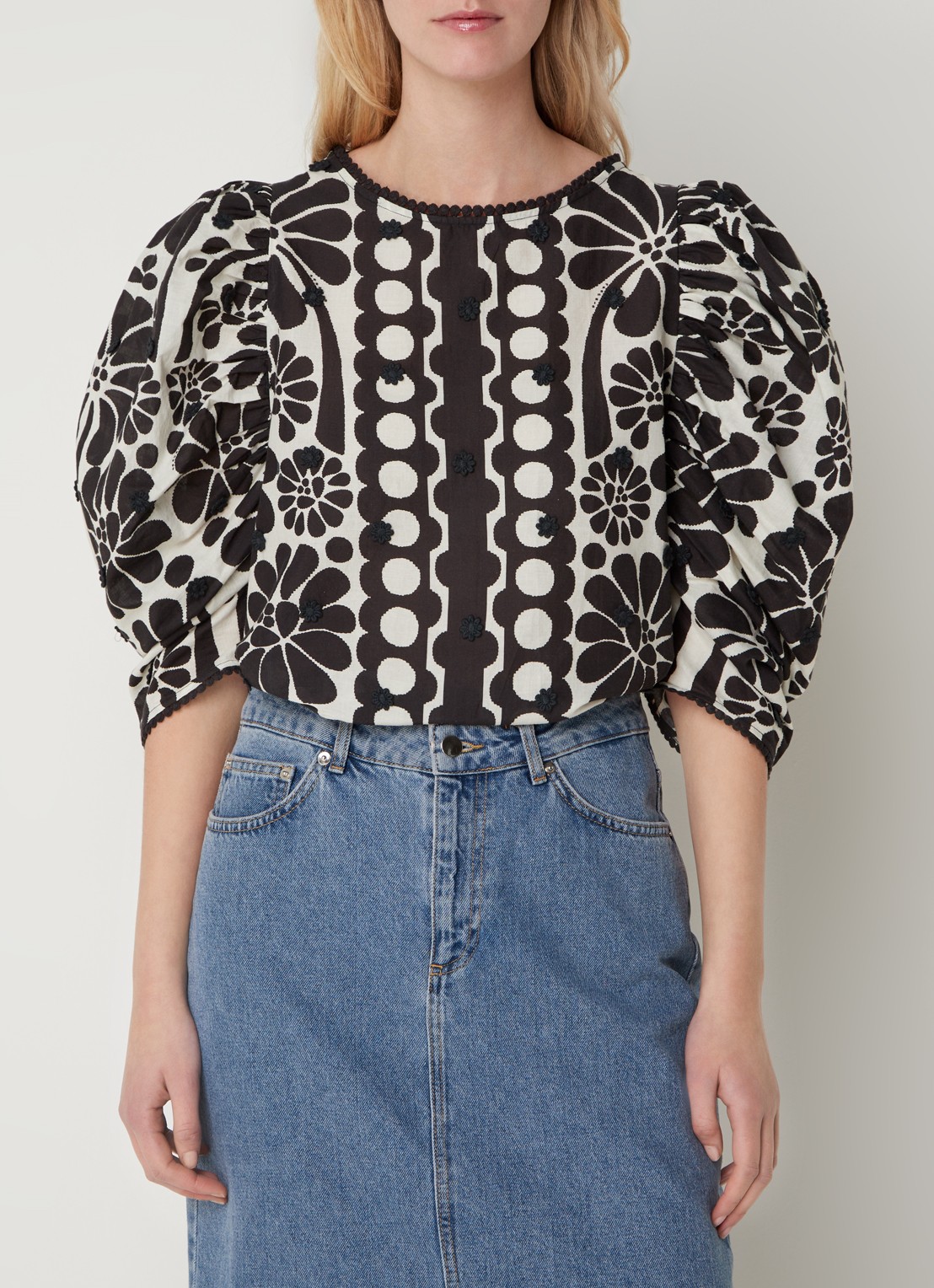 Farm Rio Palermo crop top met bloemenprint en pofmouw - detail 2 zwart