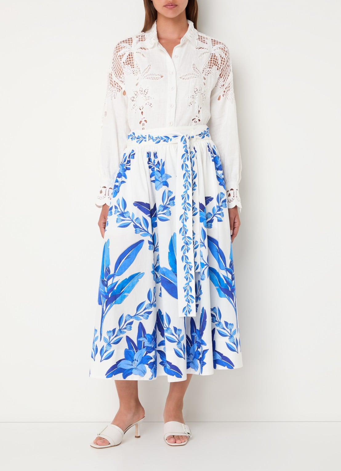 Farm Rio Palms Richelieu blouse van linnen met borduring en opengewerkt detail - voorkant 2 gebroken wit
