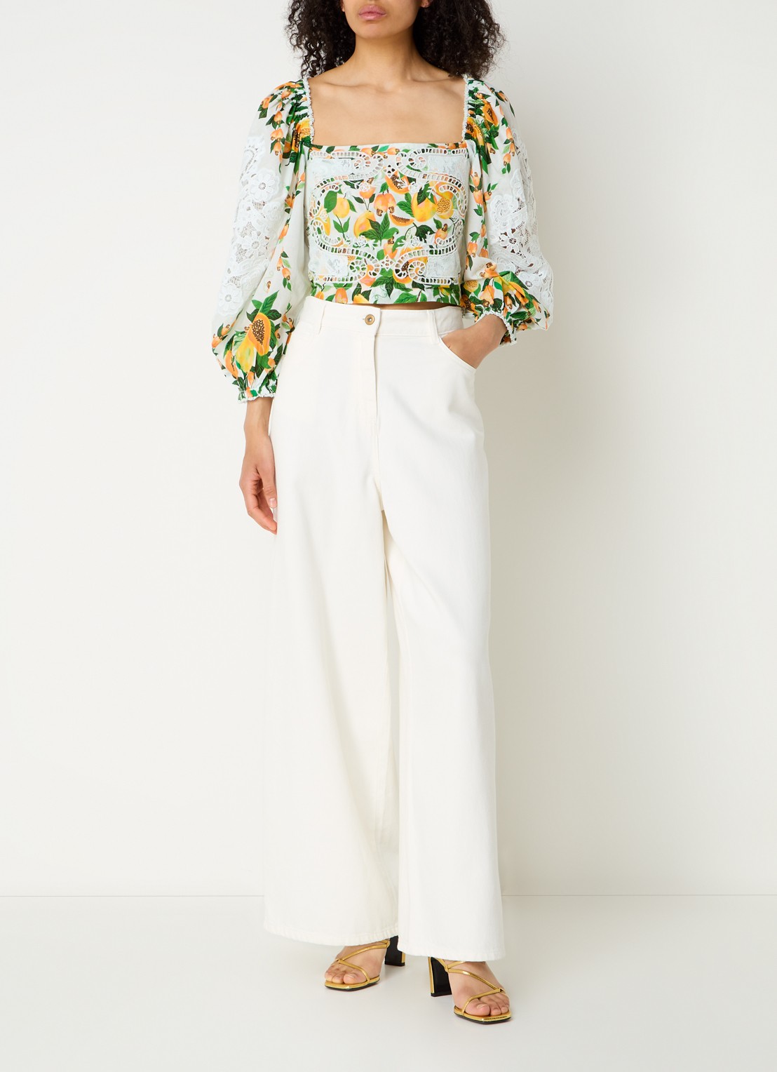 Farm Rio Papaya Salad crop top met print en opengewerkt dessin - voorkant 2 gebroken wit