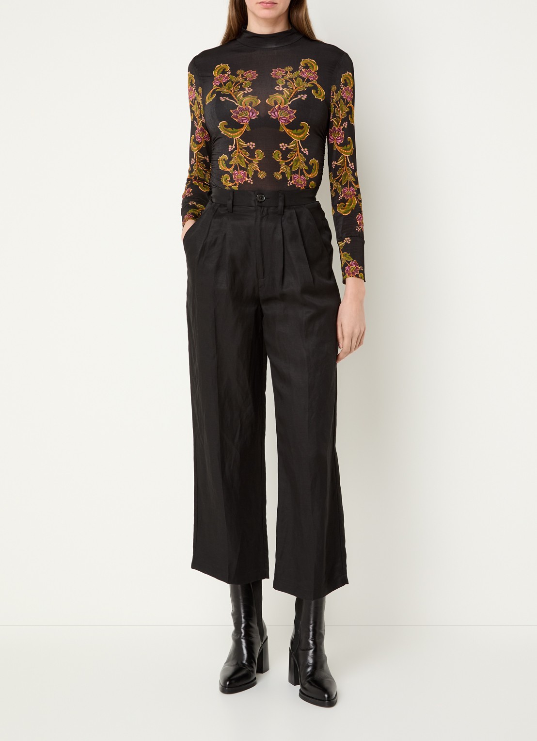 Farm Rio Ravenala top met bloemenprint  - voorkant 3 zwart