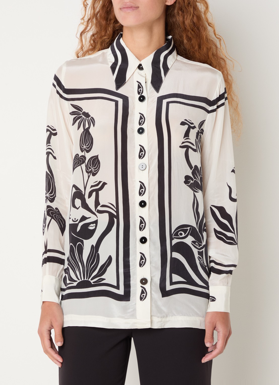 Farm Rio Surreal Garden blouse van satijn met print - detail 4 gebroken wit