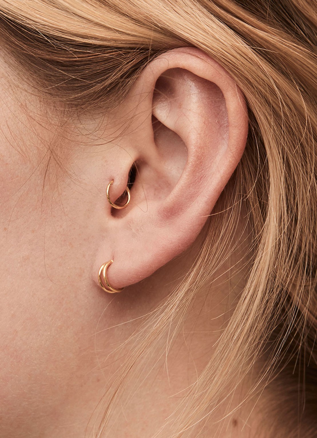Fashionology Double Hoop oorringen verguld - detail 3 goud