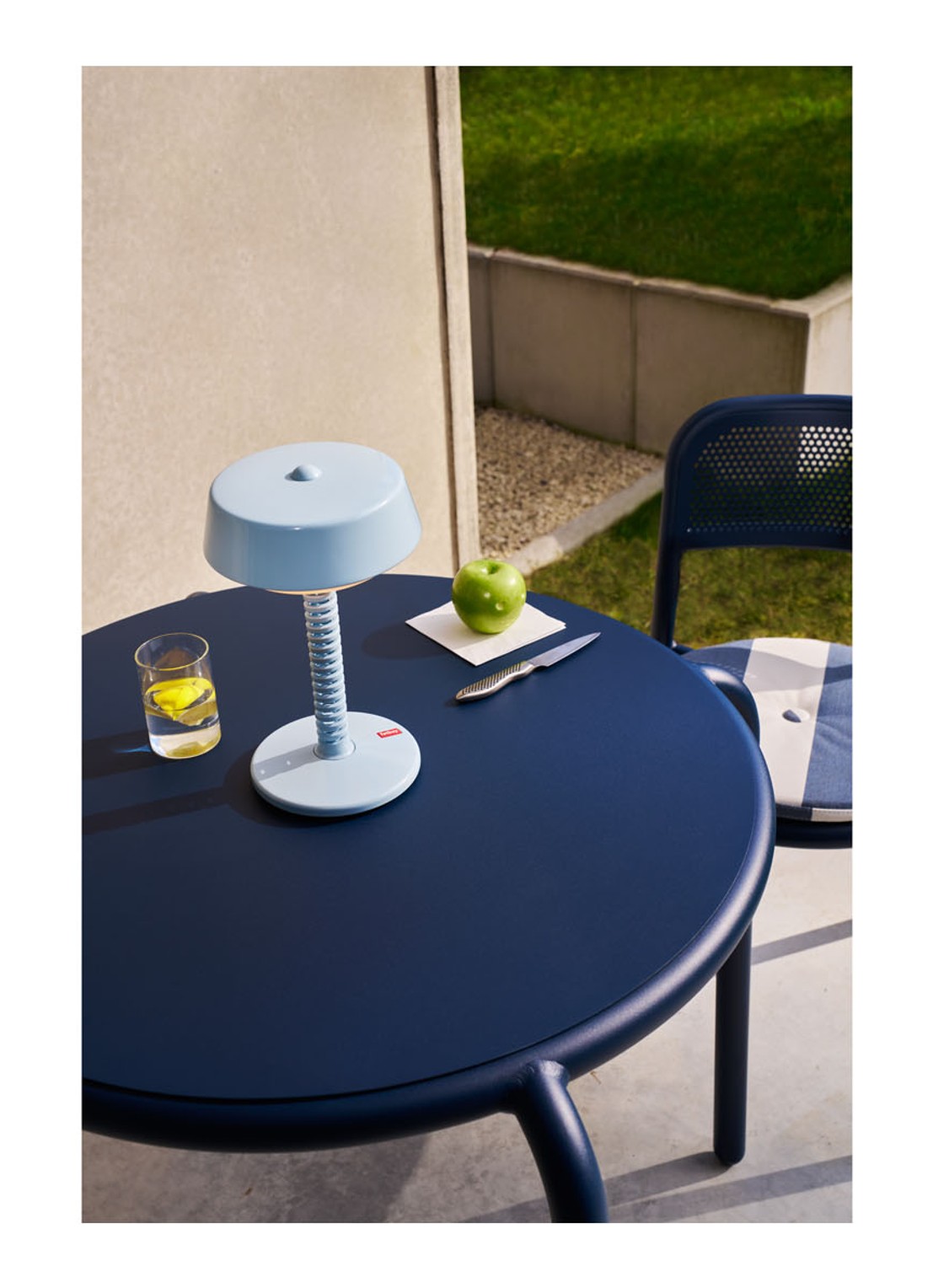 Fatboy Bellboy tafellamp 17,9 cm - voorkant 2 lichtblauw