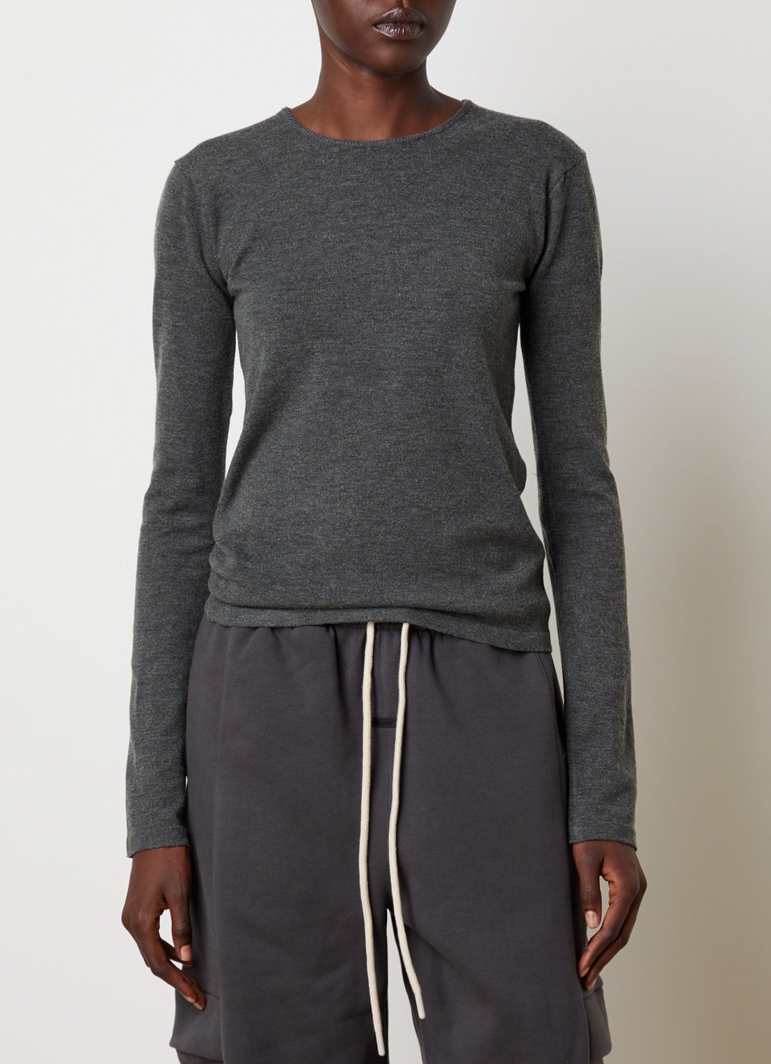 Fear of God Essentials Fijngebreide pullover met ronde hals - detail 2 grijs