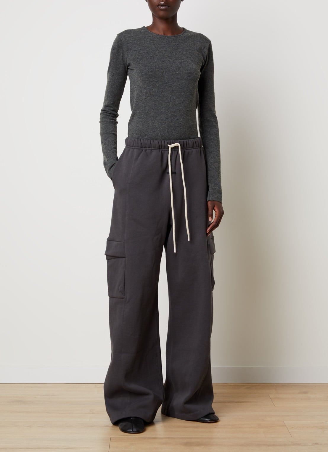 Fear of God Essentials Fijngebreide pullover met ronde hals - voorkant 5 grijs