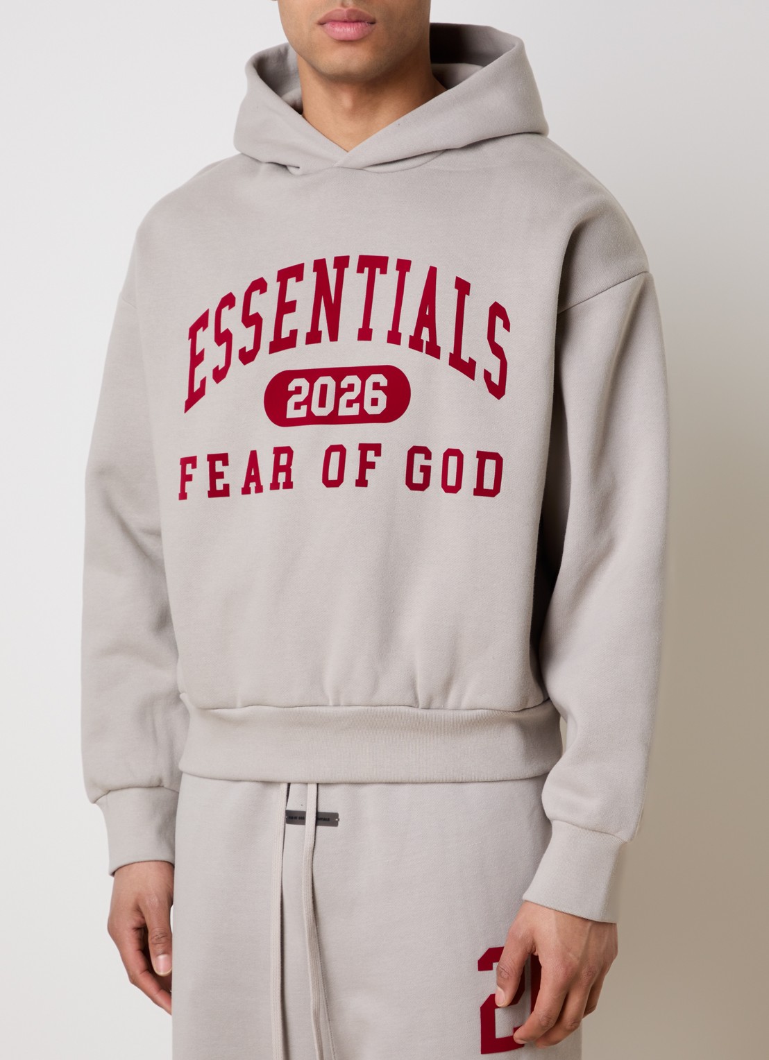 Fear of God Essentials Hoodie met flockprint - detail 2 grijs