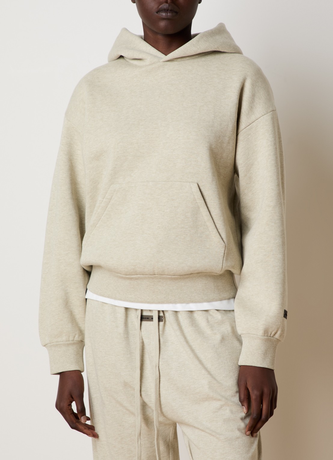 Fear of God Essentials Hoodie met gemêleerd dessin - detail 4 beige