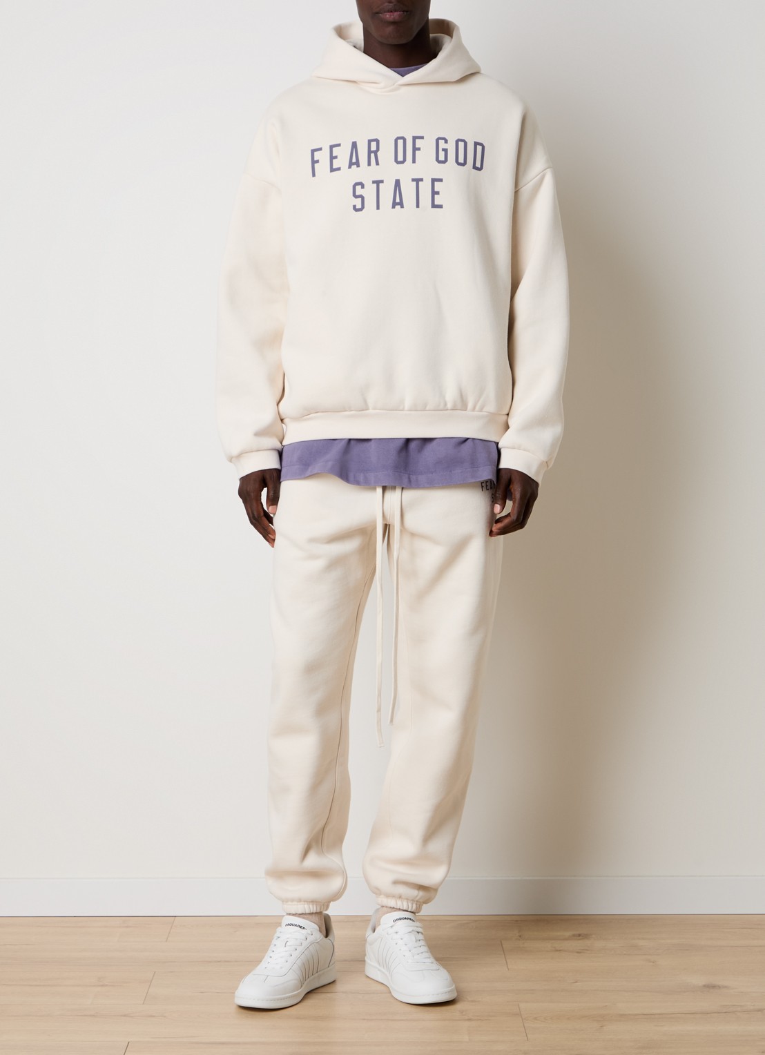 Fear of God Essentials Hoodie met logoprint - voorkant 3 creme