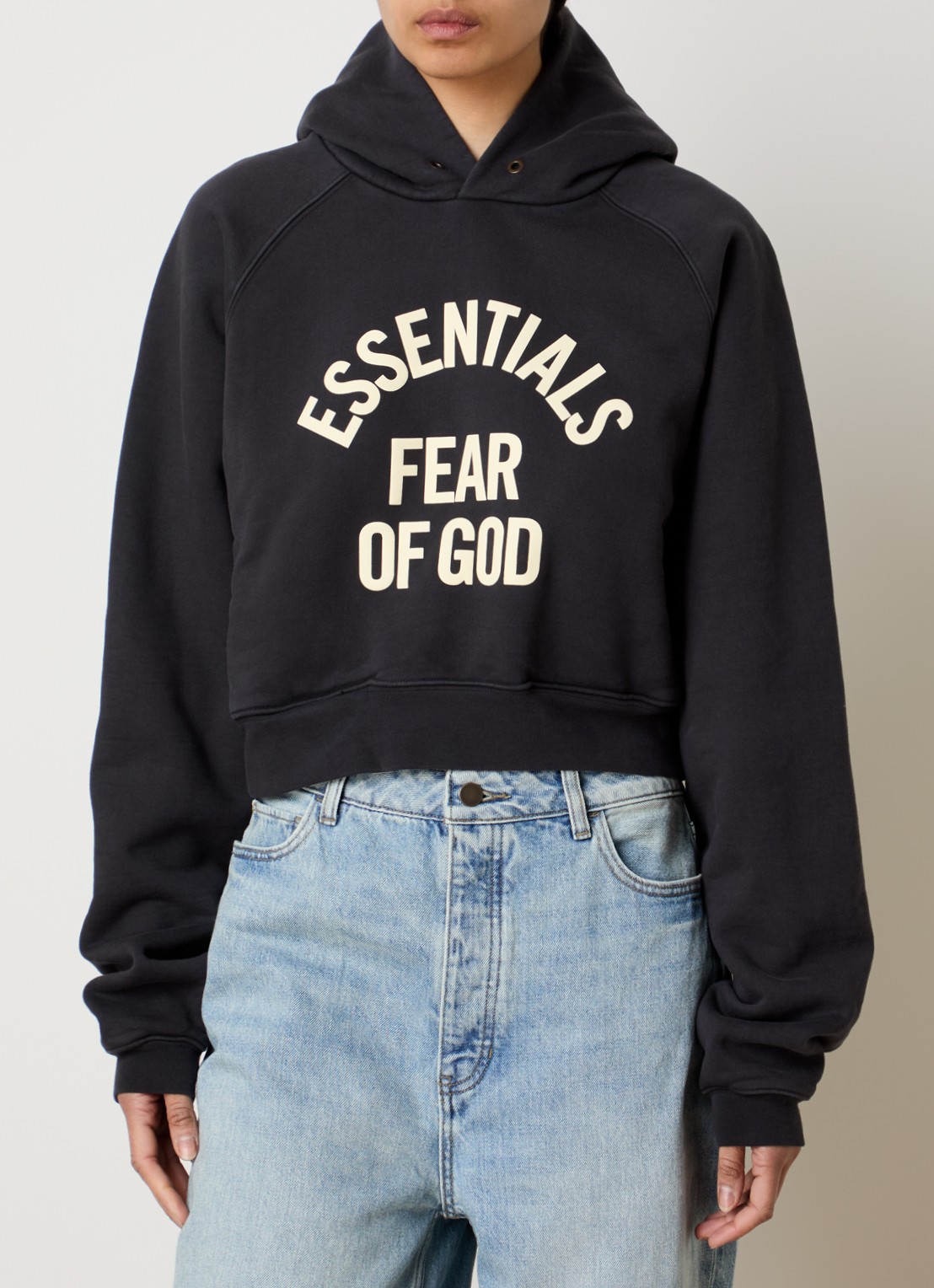 Fear of God Essentials Hoodie met logoprint - detail antraciet