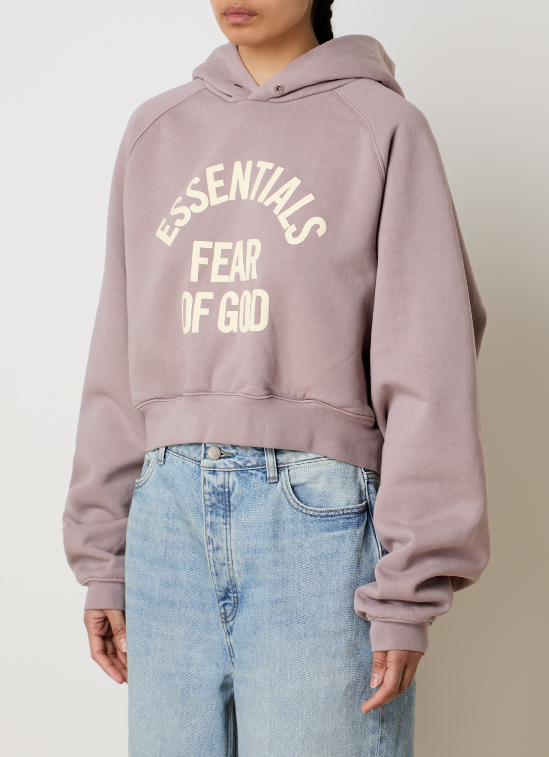 Fear of God Essentials Hoodie met logoprint - detail oudroze