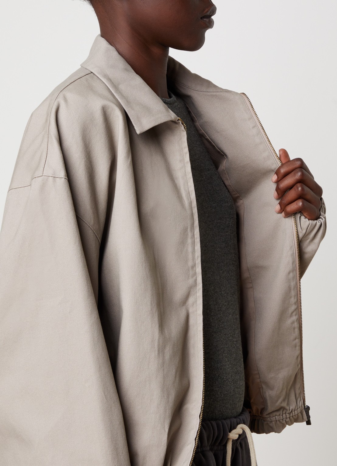 Fear of God Essentials Jack met steekzakken - detail 5 donkerbruin