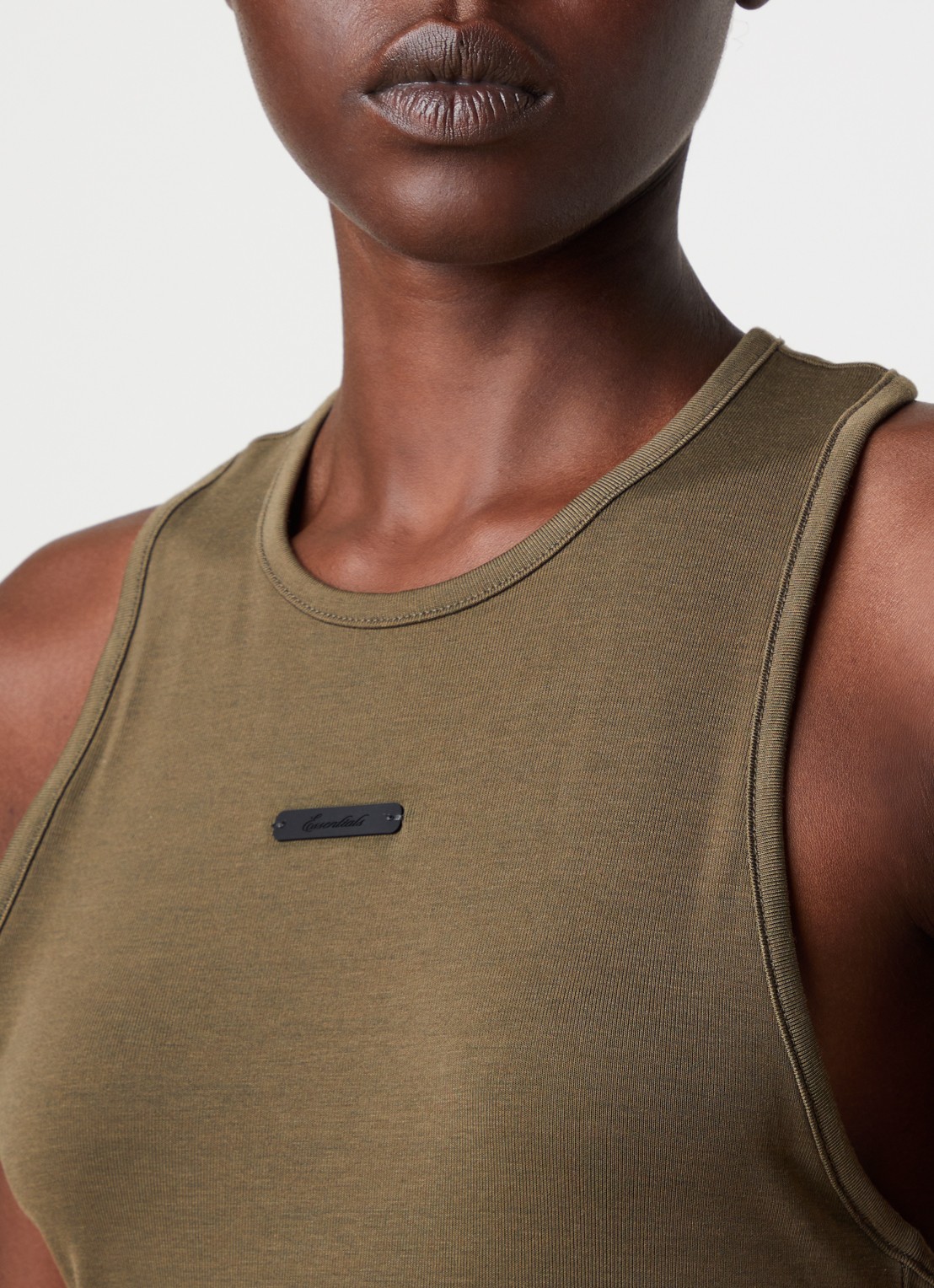 Fear of God Essentials Maxi jurk met racerback - detail 2 bronsgroen