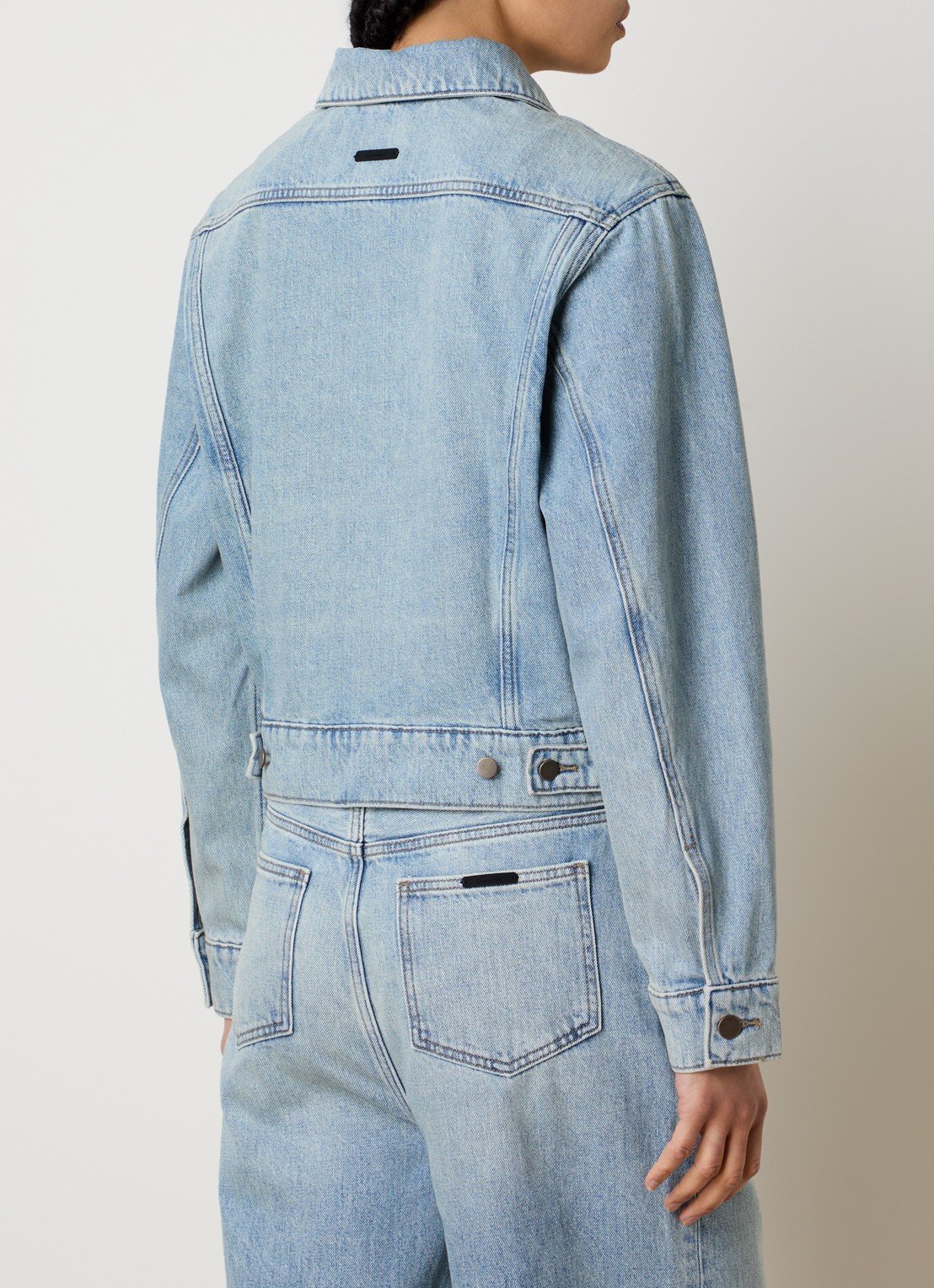 Fear of God Essentials Spijkerjas met steekzakken - achterkant indigo
