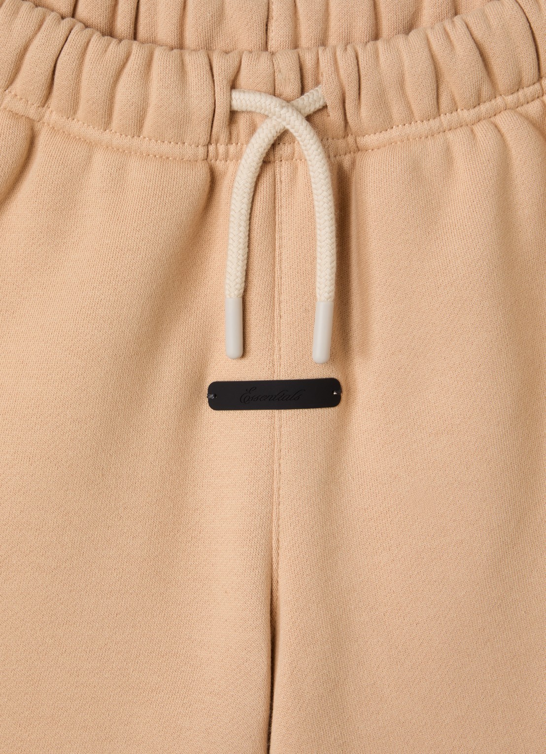 Fear of God Essentials Straight fit korte joggingbroek met logo - detail 3 camel