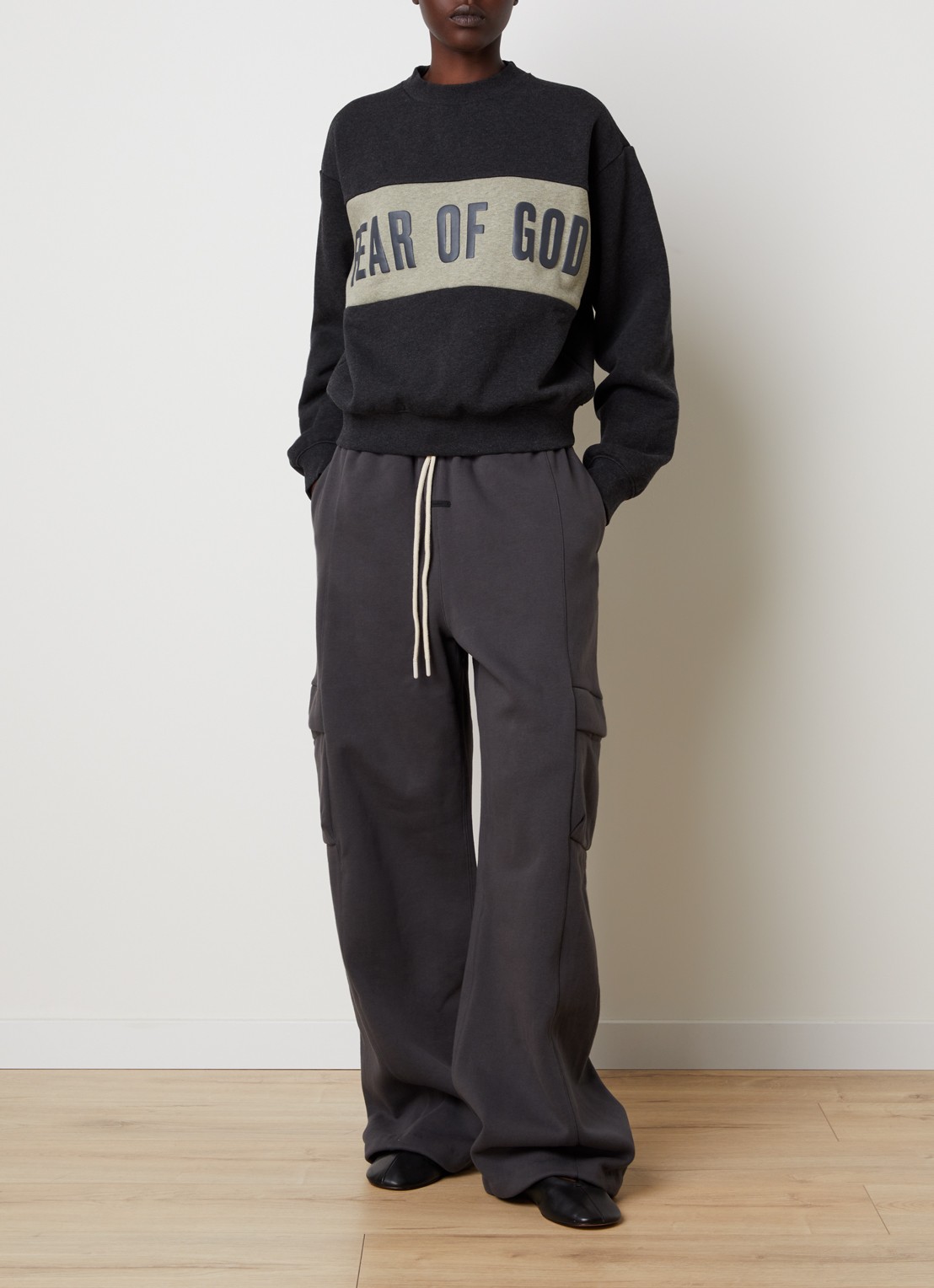 Fear of God Essentials Sweater met logo- en backprint - voorkant 5 donkergrijs