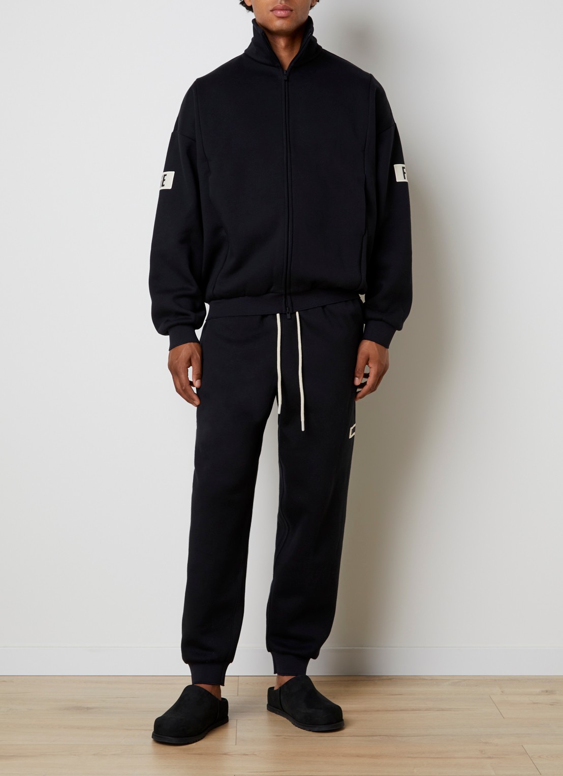 Fear of God Essentials Sweatvest met backprint en steekzakken - voorkant 2 zwart
