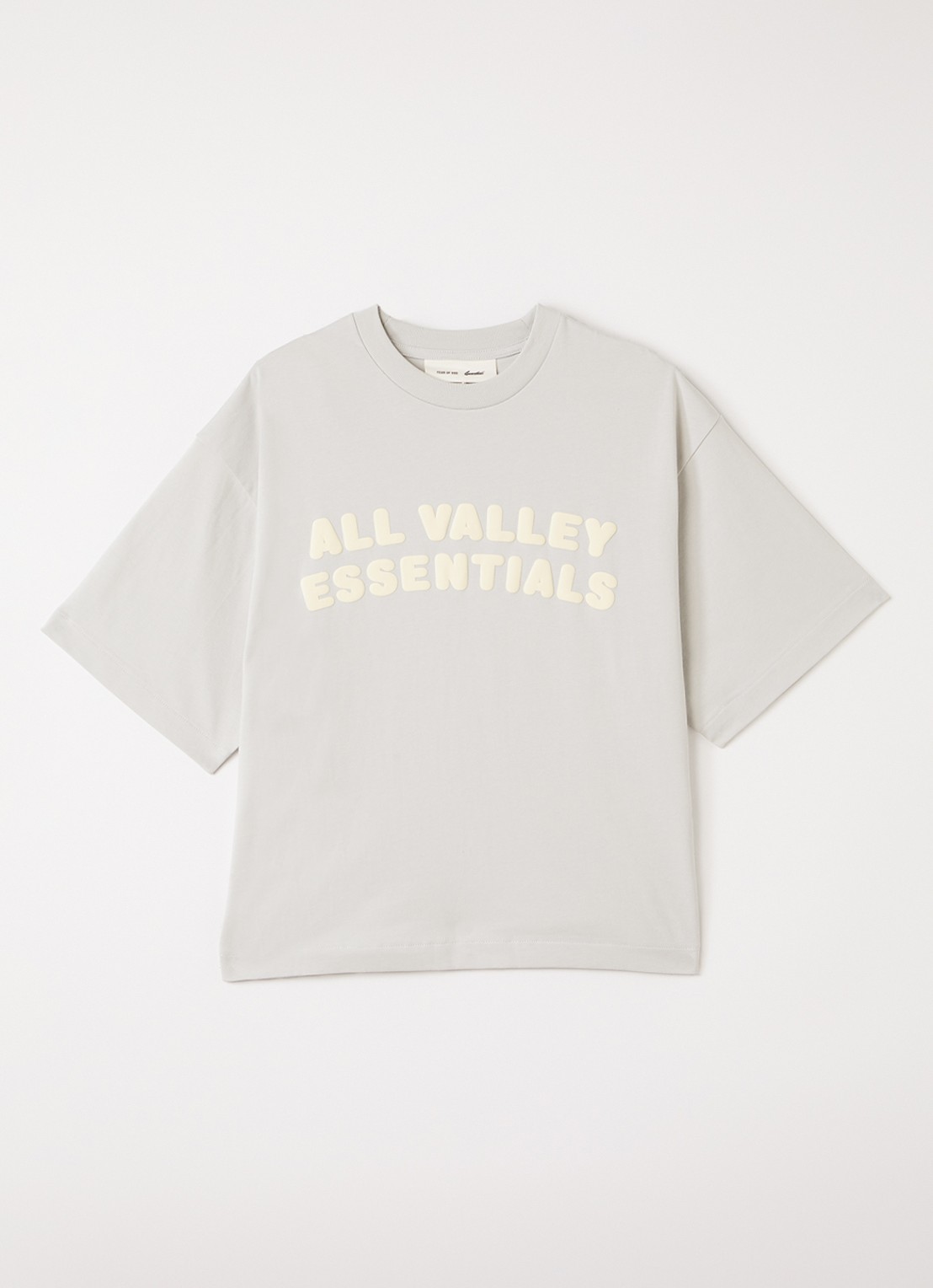 Fear of God Essentials T-shirt met front- en backprint - voorkant beige