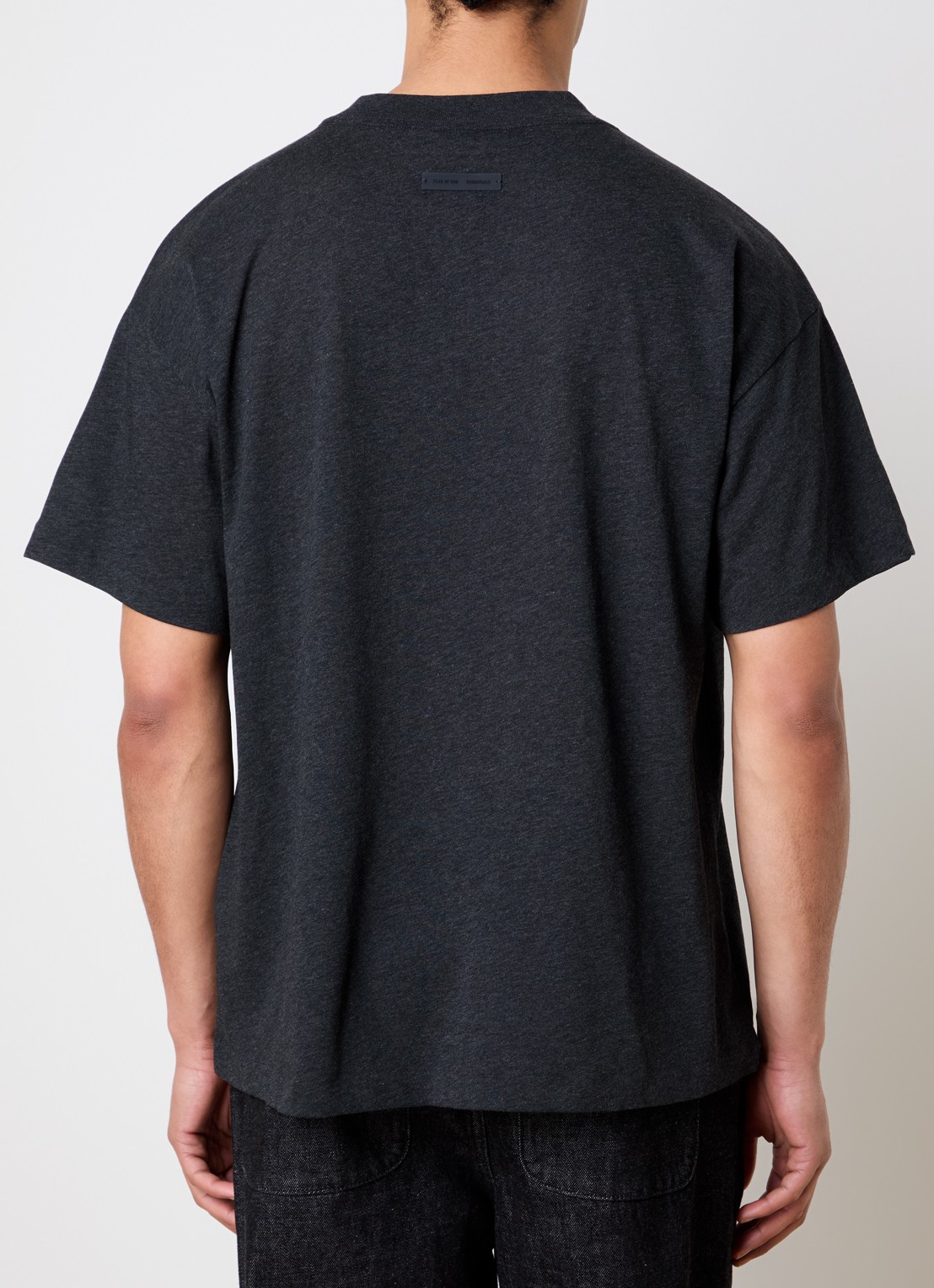 Fear of God Essentials T-shirt met logo - achterkant 5 antraciet