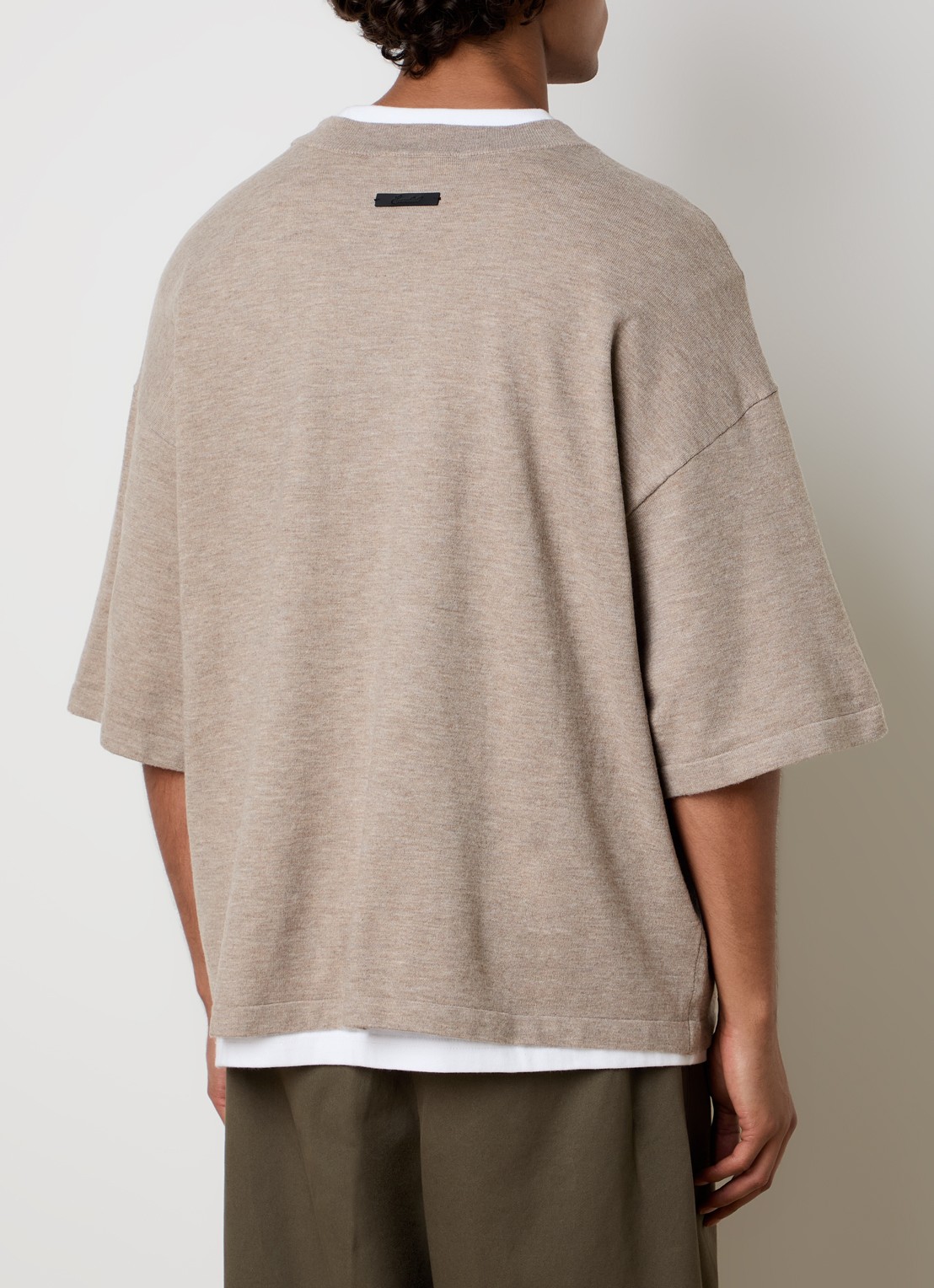 Fear of God Essentials T-shirt met ronde hals - achterkant 3 khaki