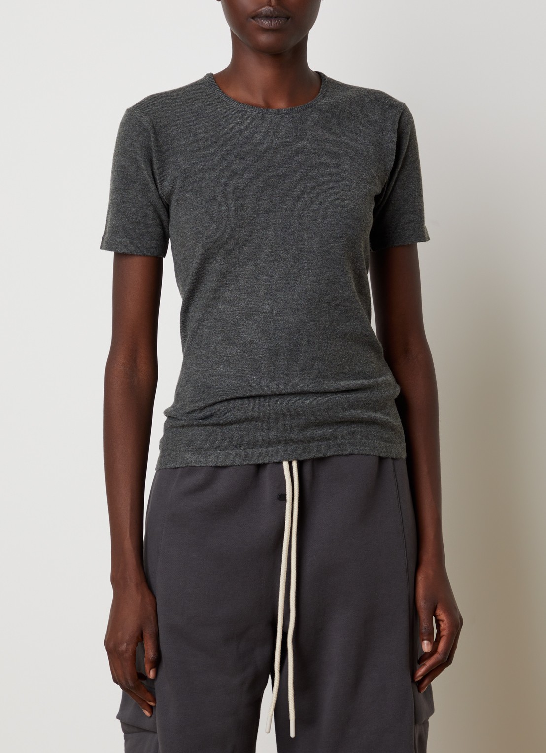 Fear of God Essentials T-shirt met ronde hals - detail donkergrijs