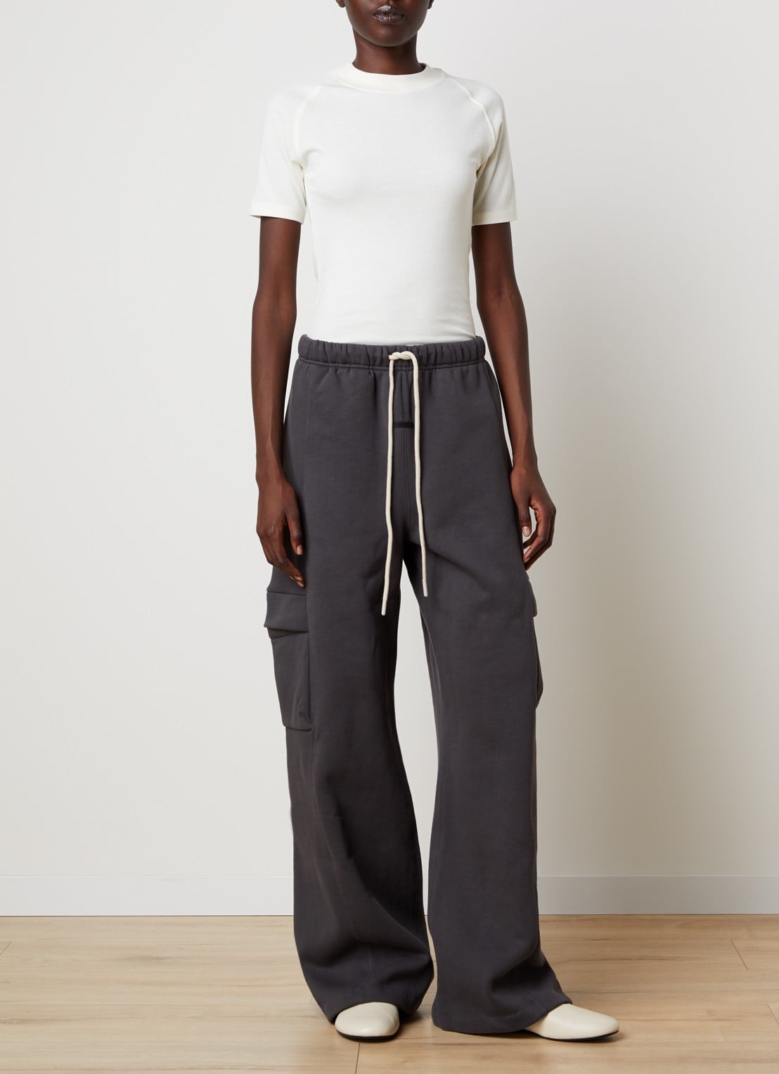 Fear of God Essentials T-shirt met ronde hals - voorkant 4 creme