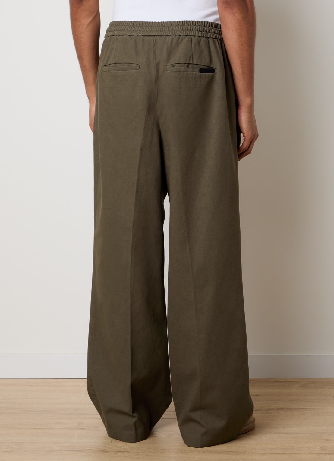 Fear of God Essentials Wide fit broek met steekzakken - achterkant 3 bronsgroen