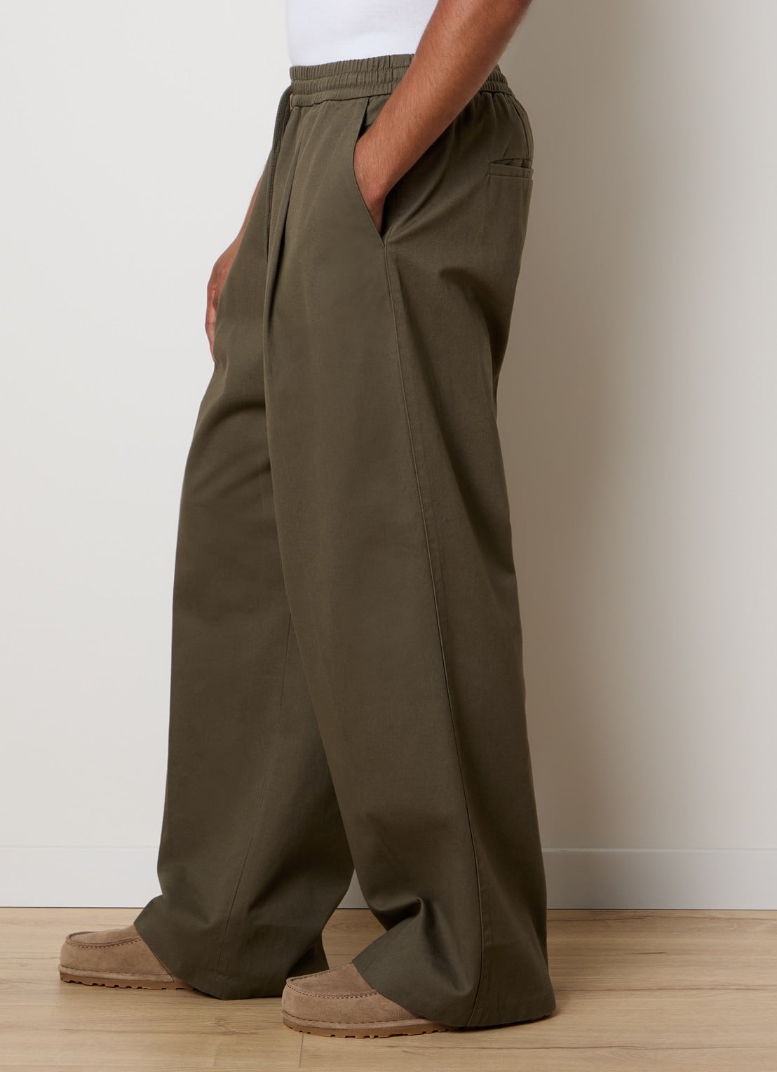 Fear of God Essentials Wide fit broek met steekzakken - detail 5 bronsgroen
