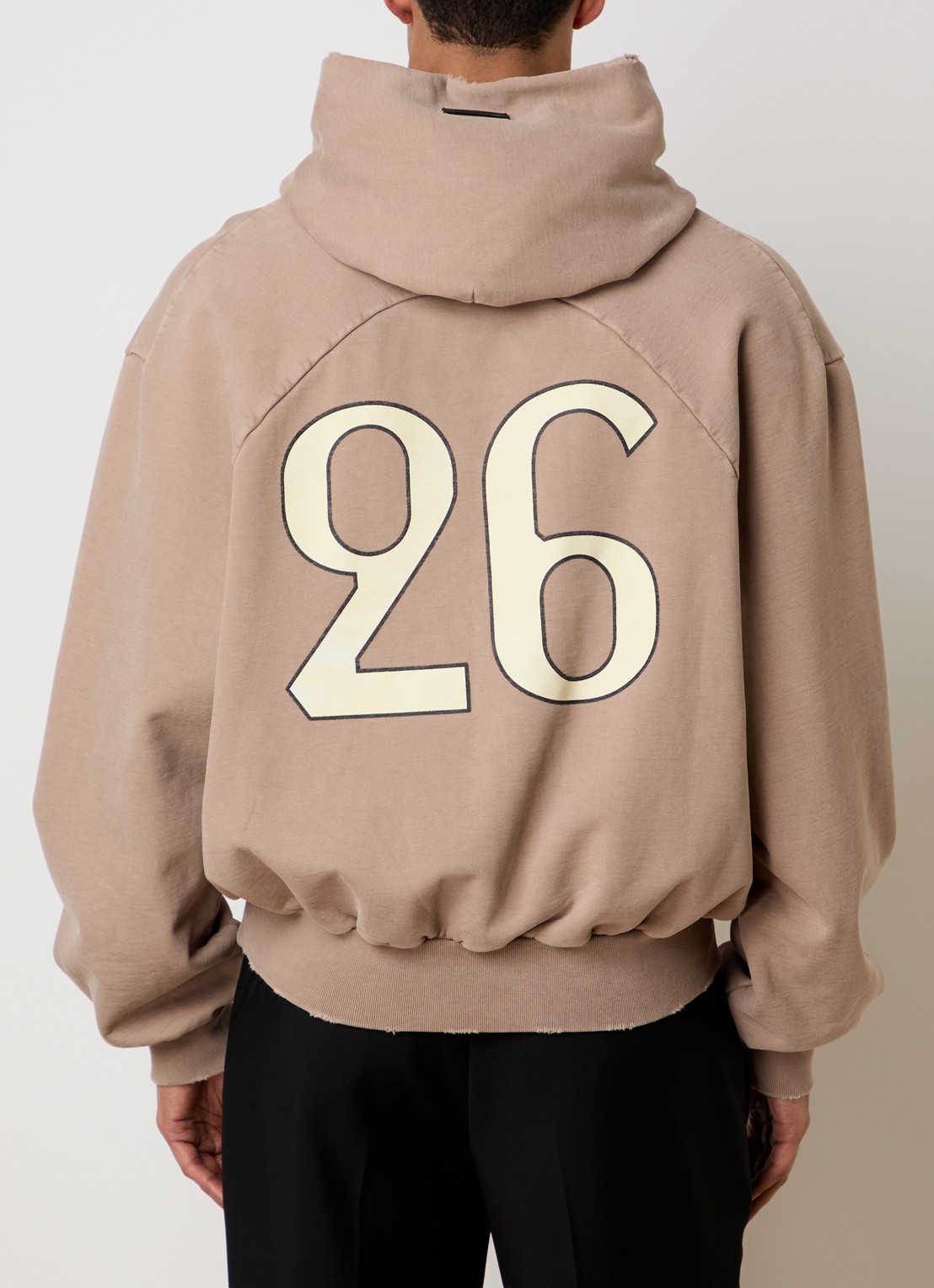 Fear of God Raglan hoodie met logoprint - achterkant zand