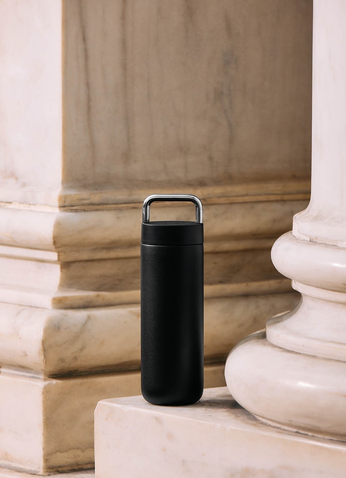 Fellow Carter Carry waterfles 20oz - achterkant 3 zwart