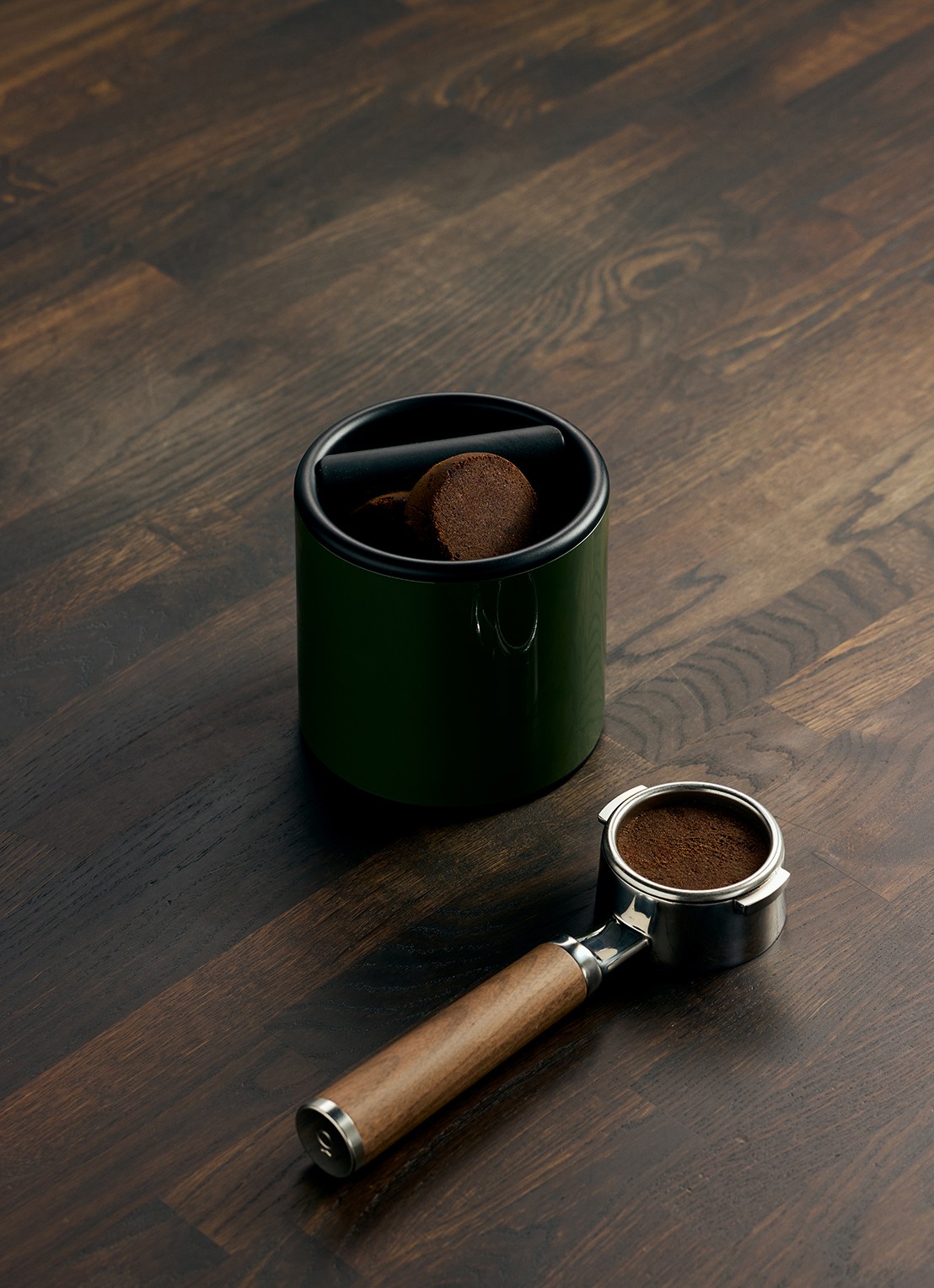 Fellow Espresso-pucks knock box - achterkant groen