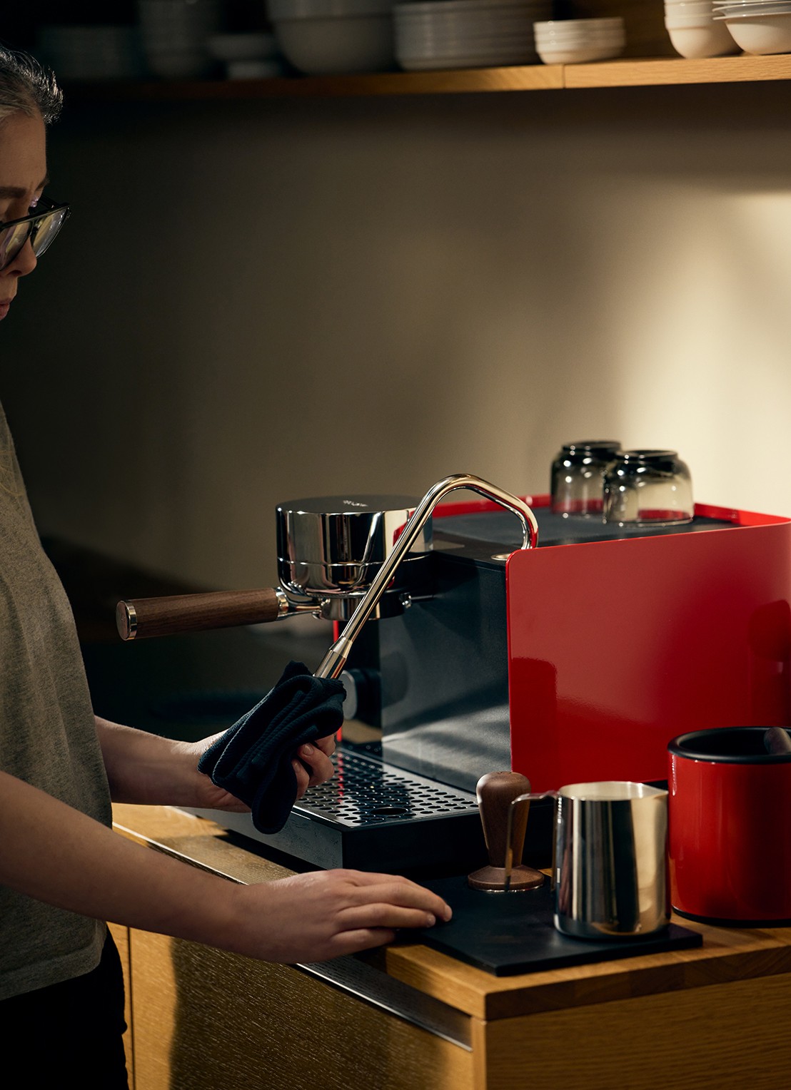 Fellow Espresso Series 1 espressomachine - detail 4 rood