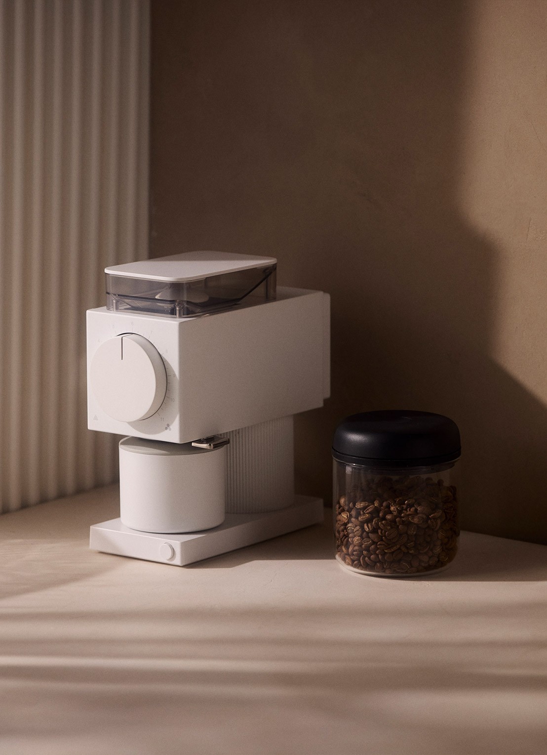 Fellow Ode Brew Grinder Gen 2 koffiemolen - voorkant 2 wit