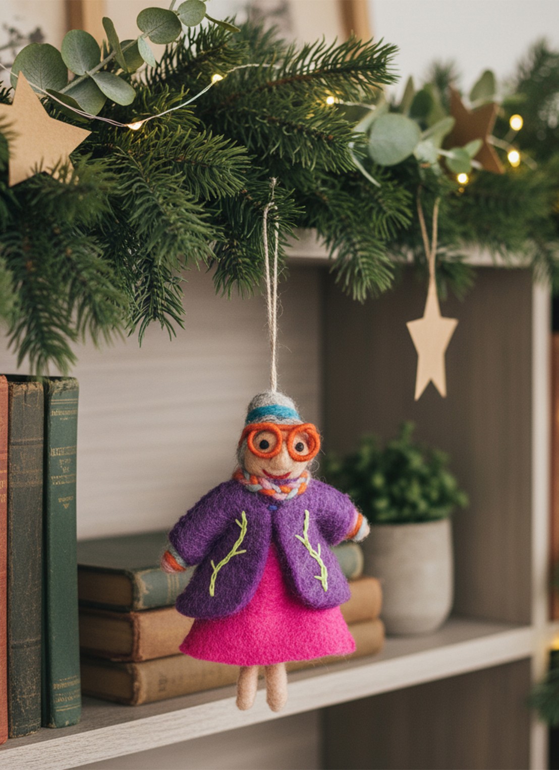 Felt So Good Groovy Grannies Ethel kersthanger 12 cm - voorkant 3 roze