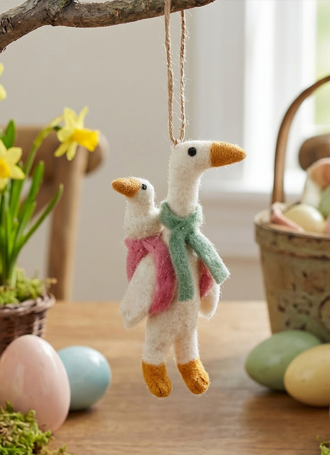 Felt So Good Mother Goose kersthanger 14 cm - detail gebroken wit
