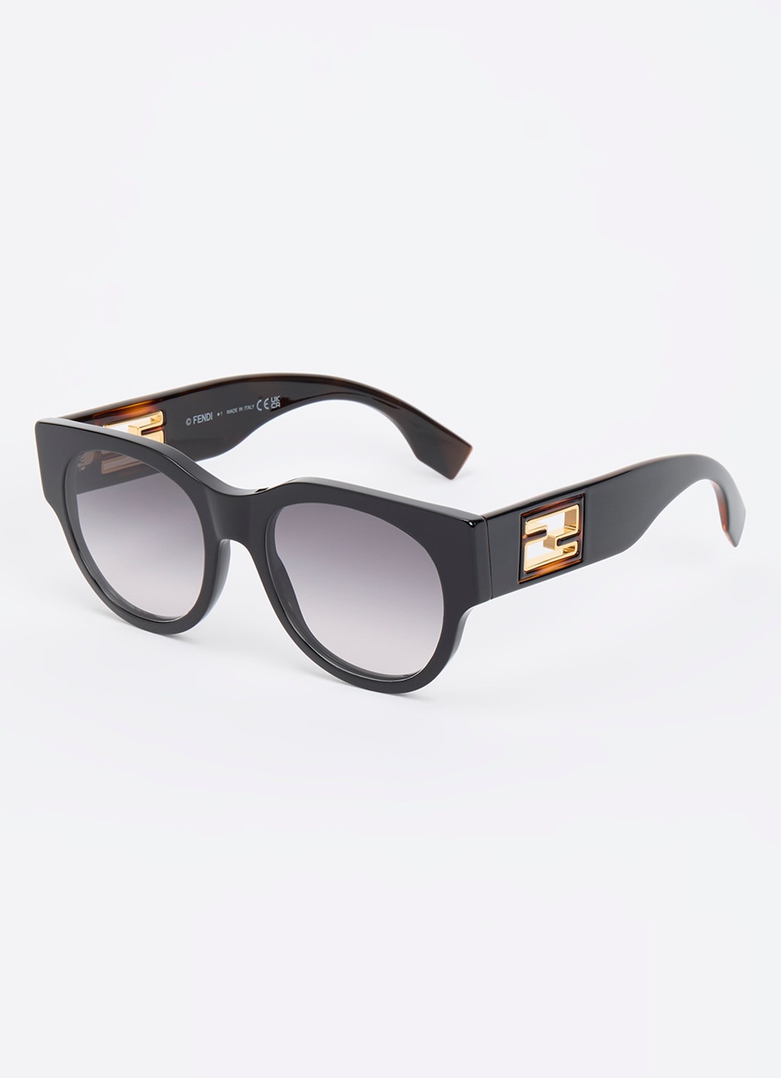 Fendi Wayfarer zonnebril FE40147I - voorkant zwart