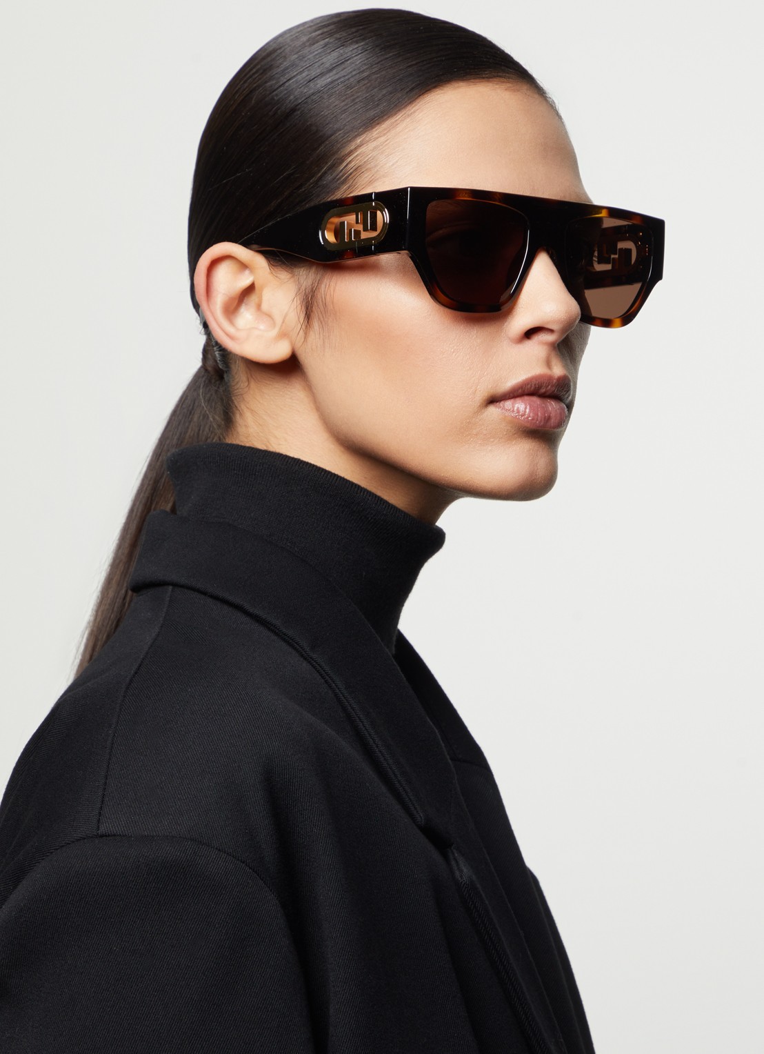 Fendi Zonnebril FE40108U - voorkant 5 bruin