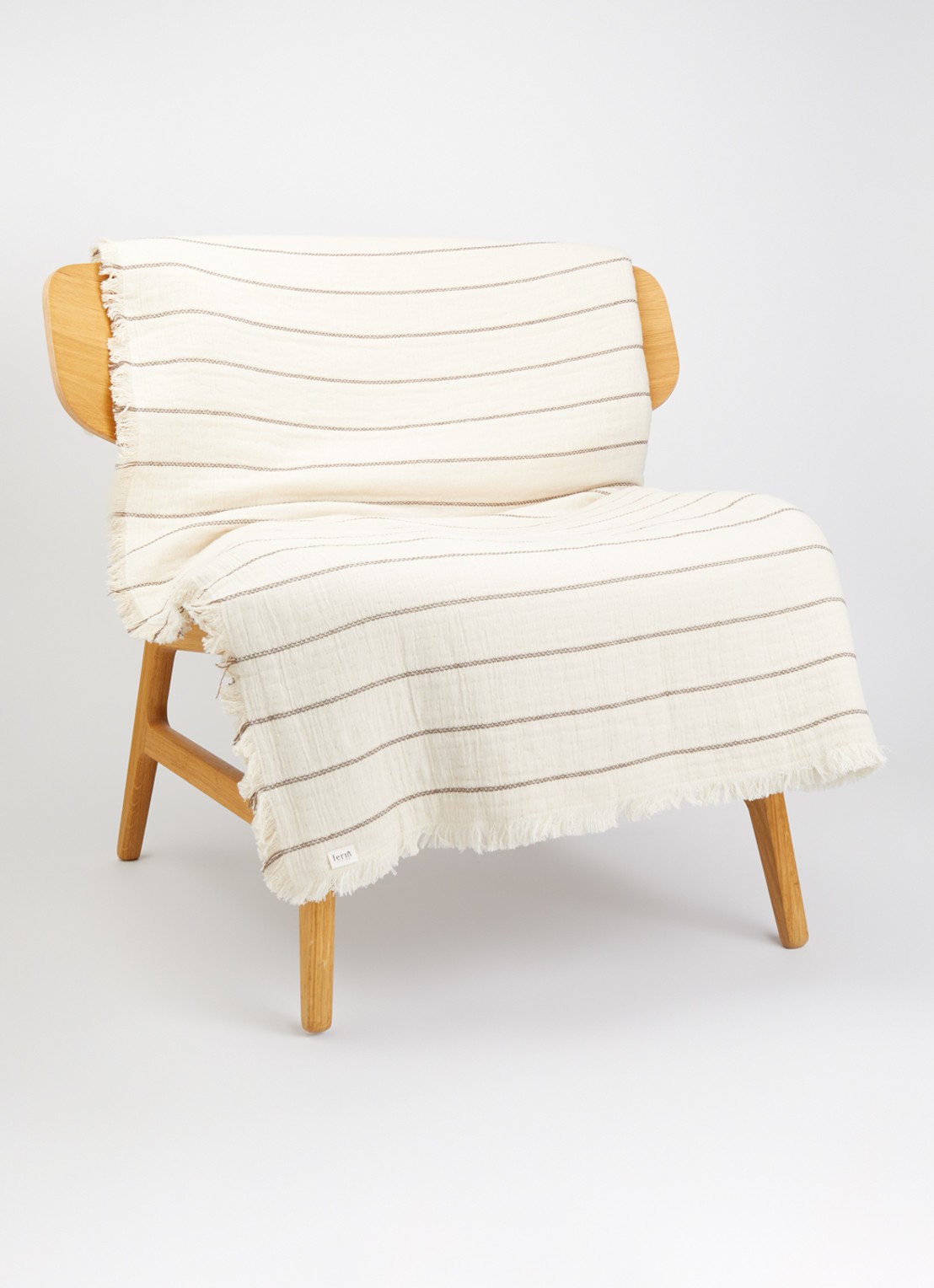 ferm LIVING Aires bedsprei van  katoen 250 x 240 cm - voorkant 2 beige