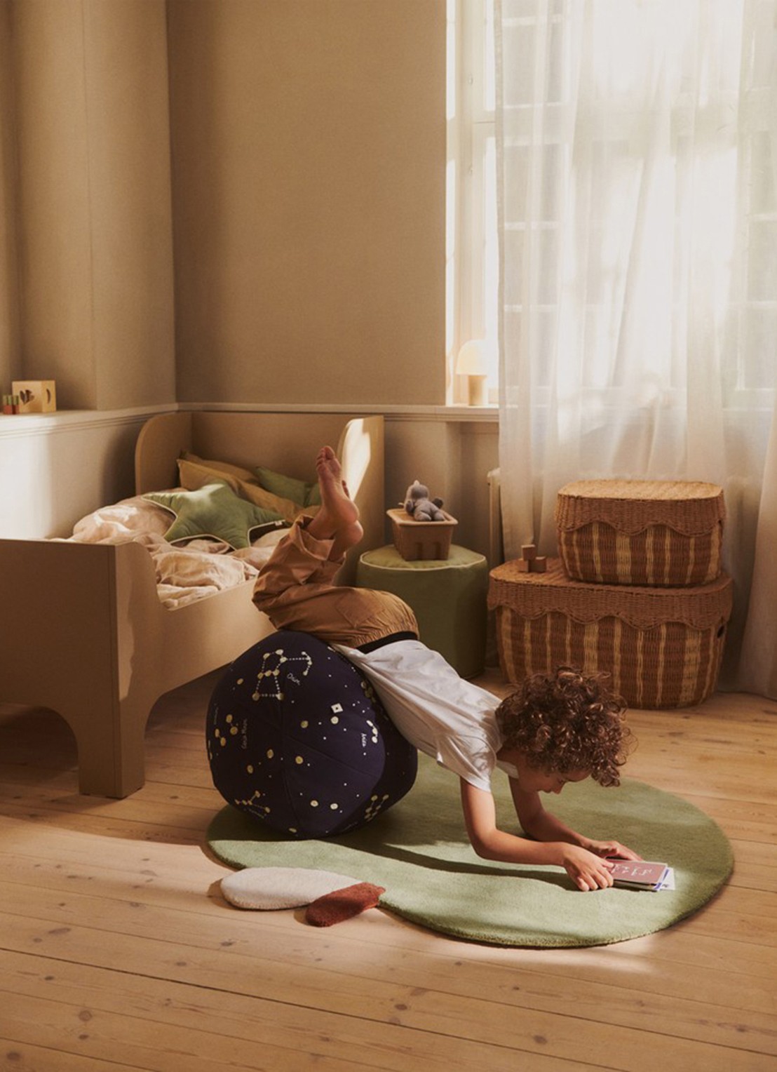 ferm LIVING Billow poef - voorkant 2 lindegroen