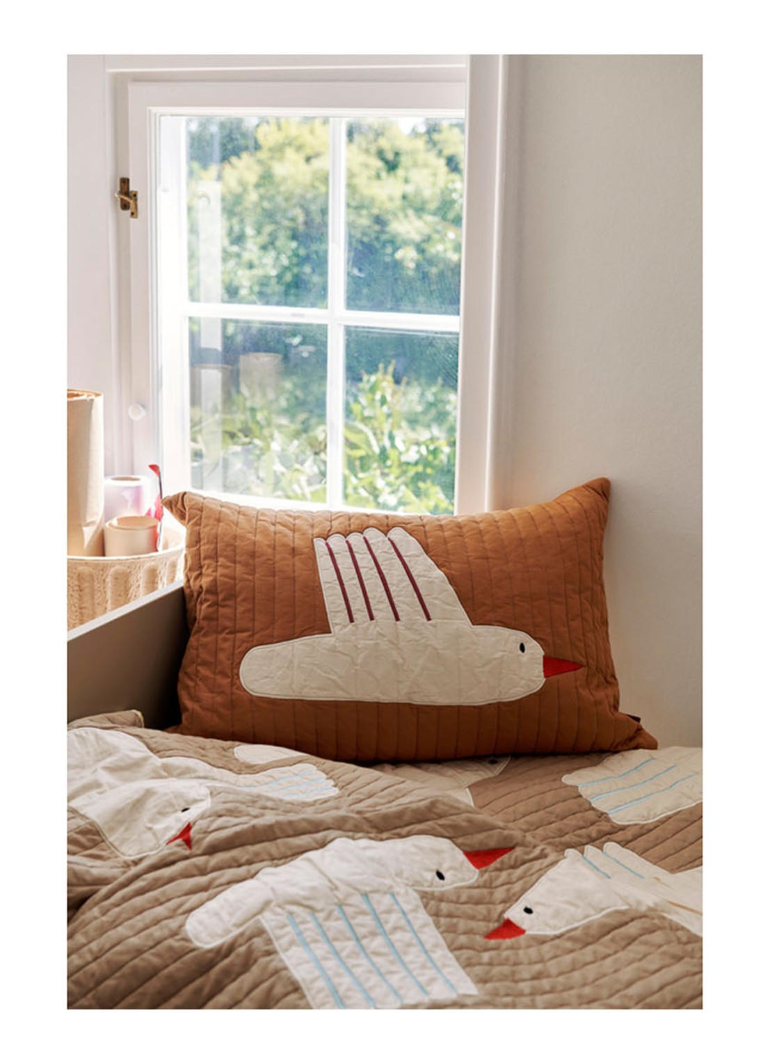 ferm LIVING Bird sierkussen 40 x 60 cm - voorkant 3 undefined