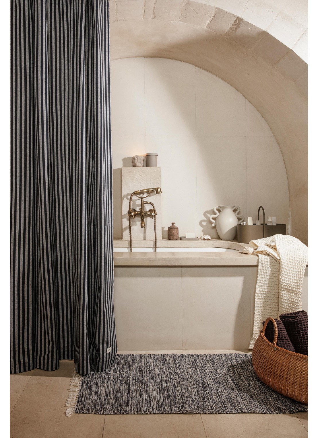 ferm LIVING Braided opbergmand 60 cm - detail beige
