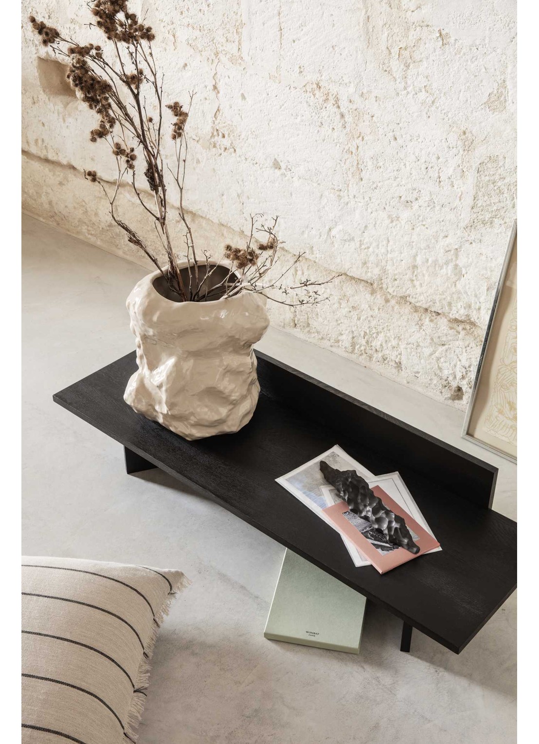 ferm LIVING Calm sierkussen in linnenblend 78 x 78 cm - detail 2 beige