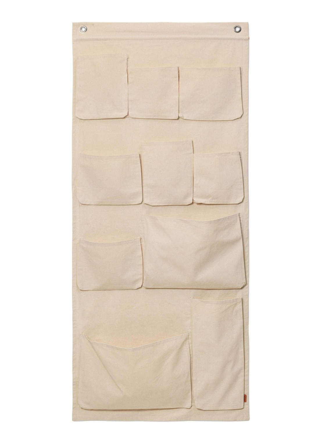 ferm LIVING Canvas Wall Pockets organizer 70 x 160 cm - voorkant beige
