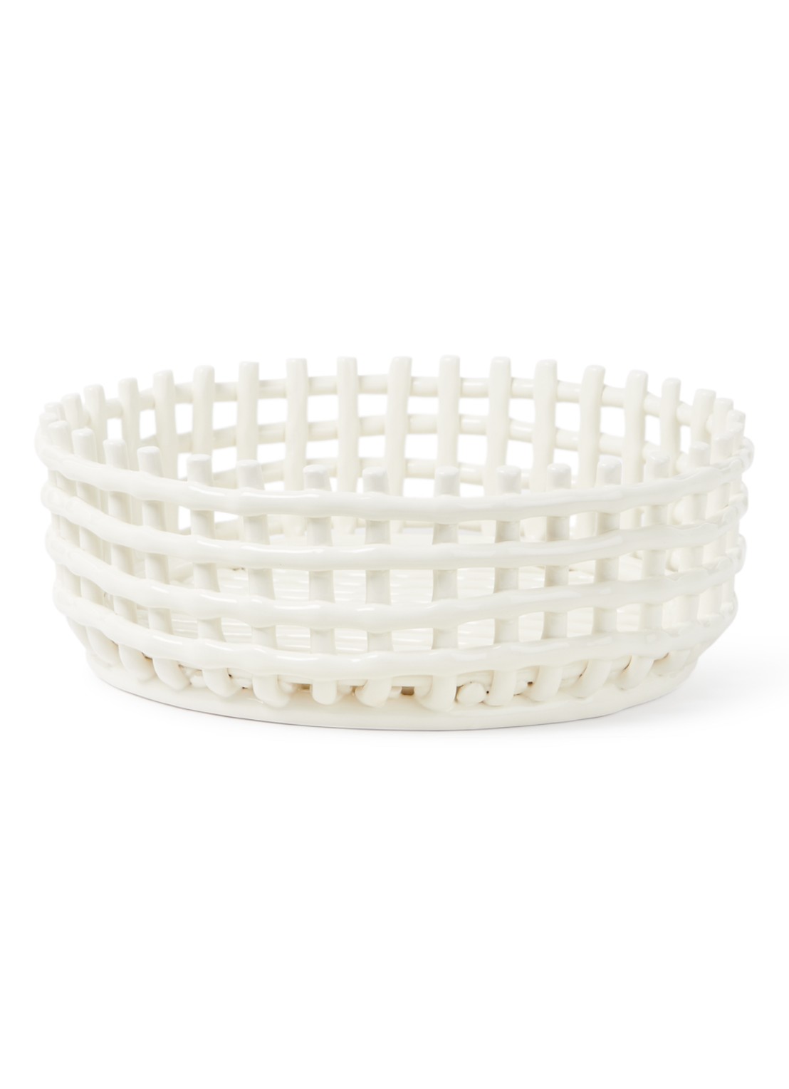 ferm LIVING Ceramic mand 29 cm - voorkant 2 gebroken wit